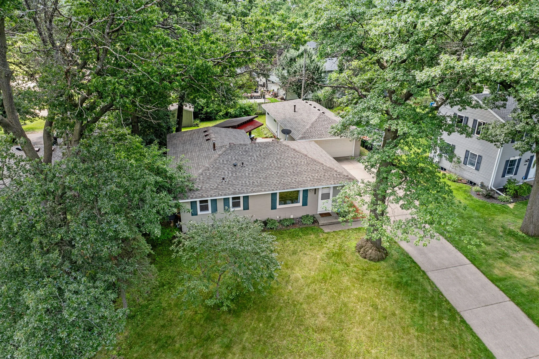 1-web-or-mls-366 104th Ln NE-16.jpg
