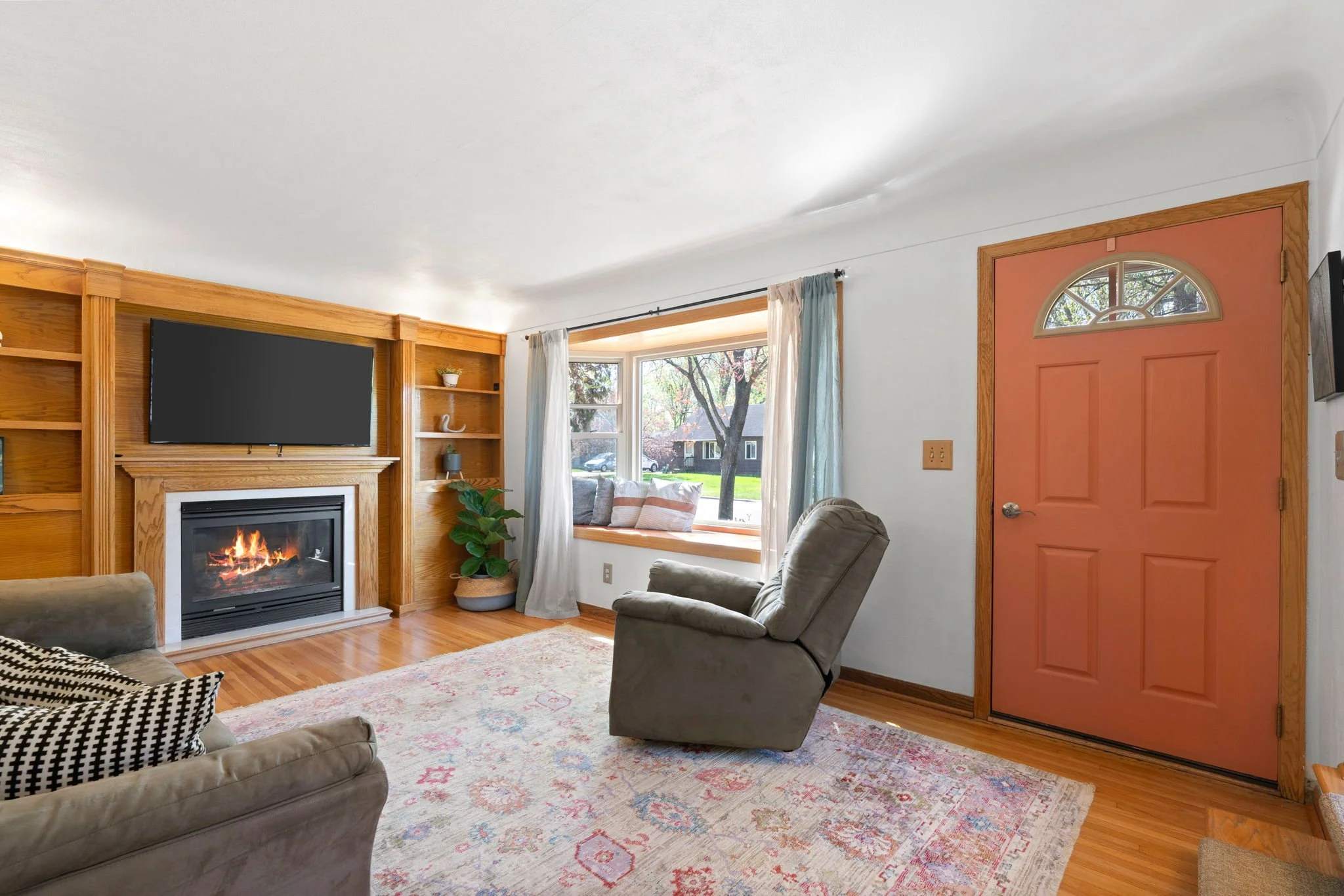 26-web-or-mls-1832 Cedar Dr-26.jpg