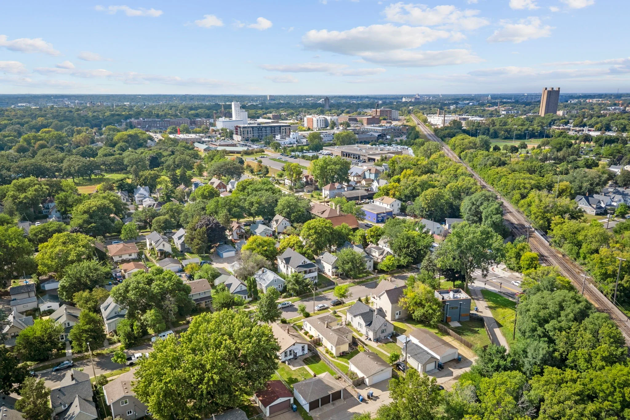 44-web-or-mls-735 Buchanan St-14.jpg
