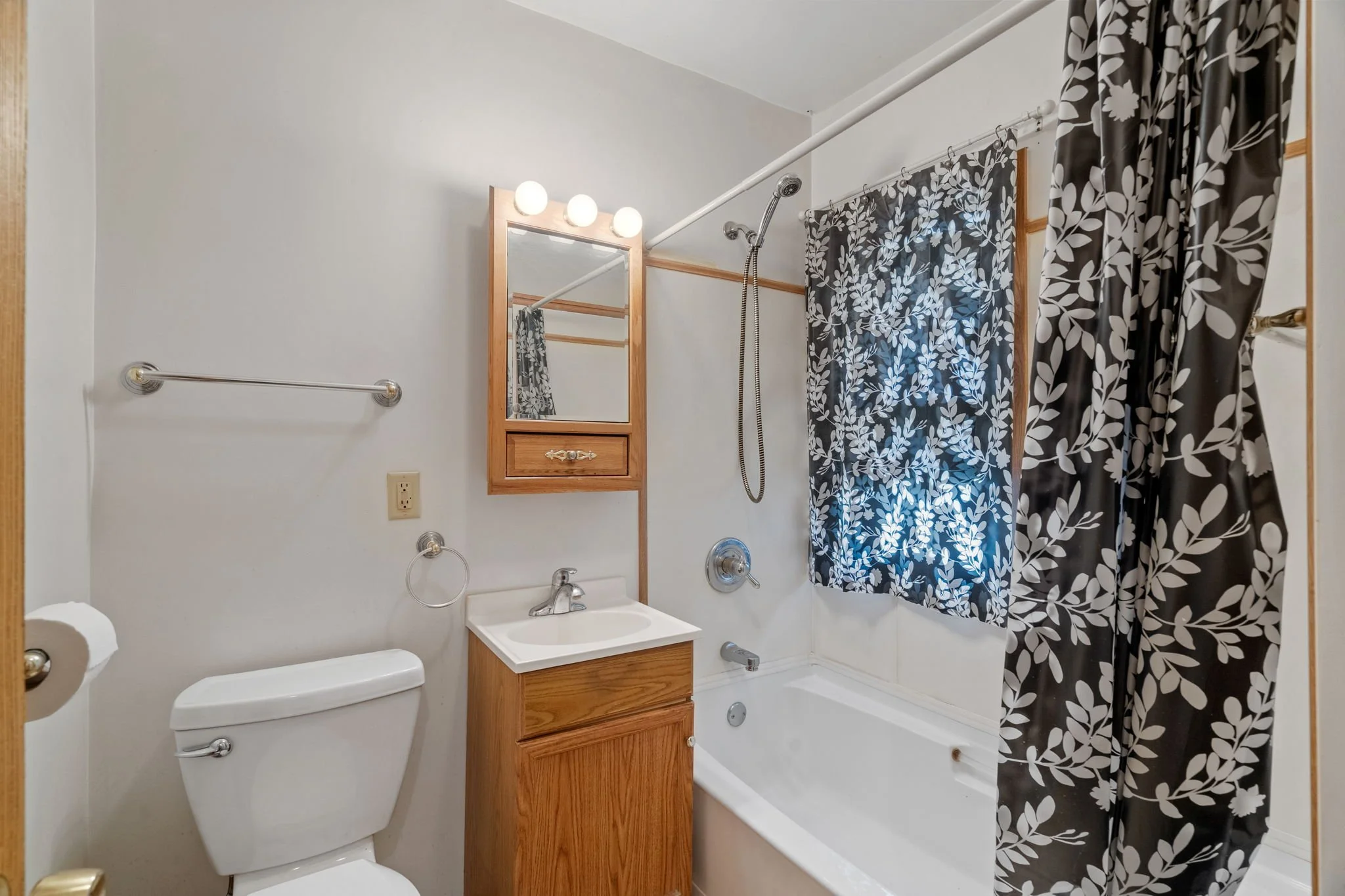 32-web-or-mls-735 Buchanan St-32.jpg