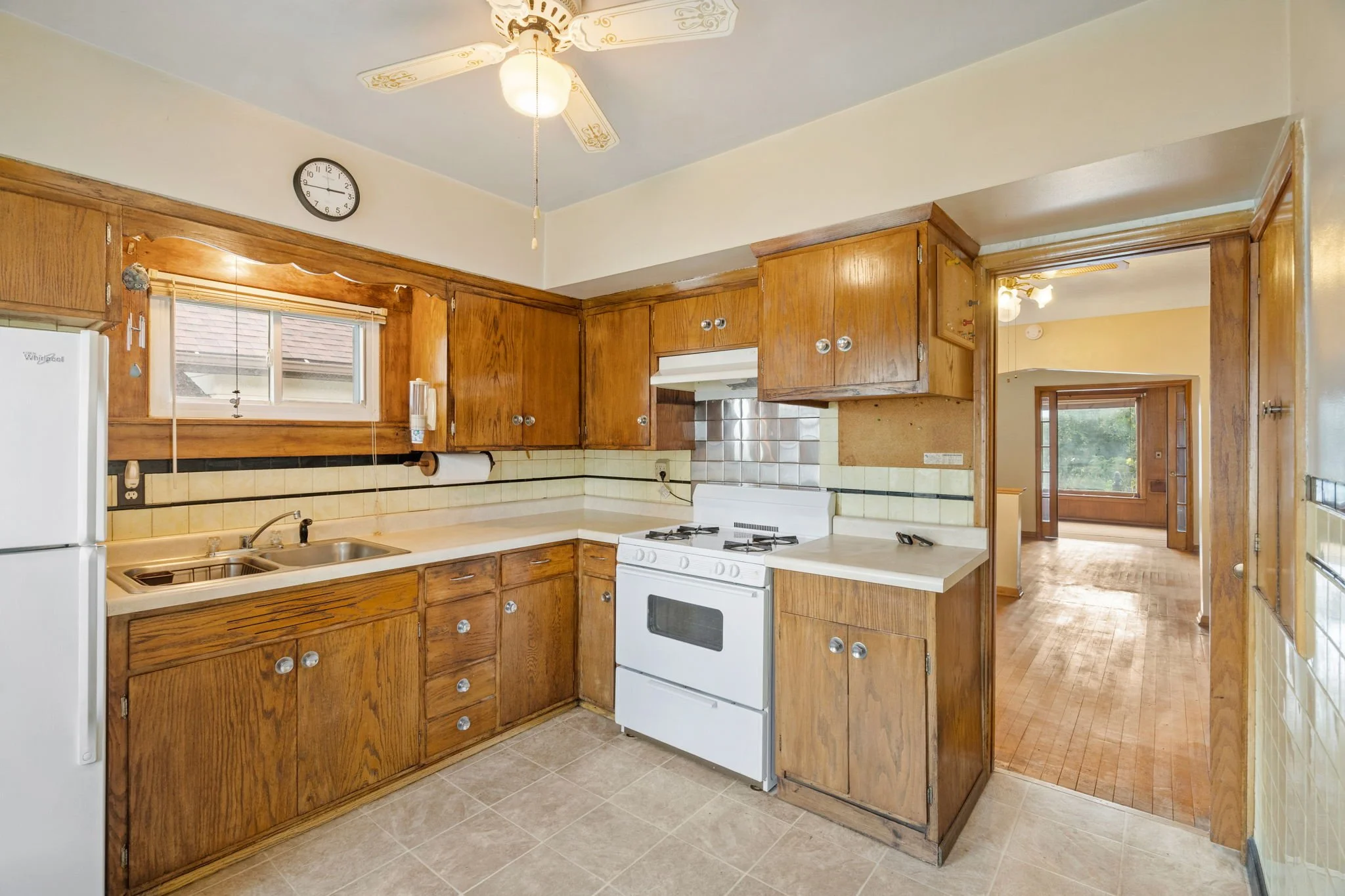24-web-or-mls-735 Buchanan St-25.jpg