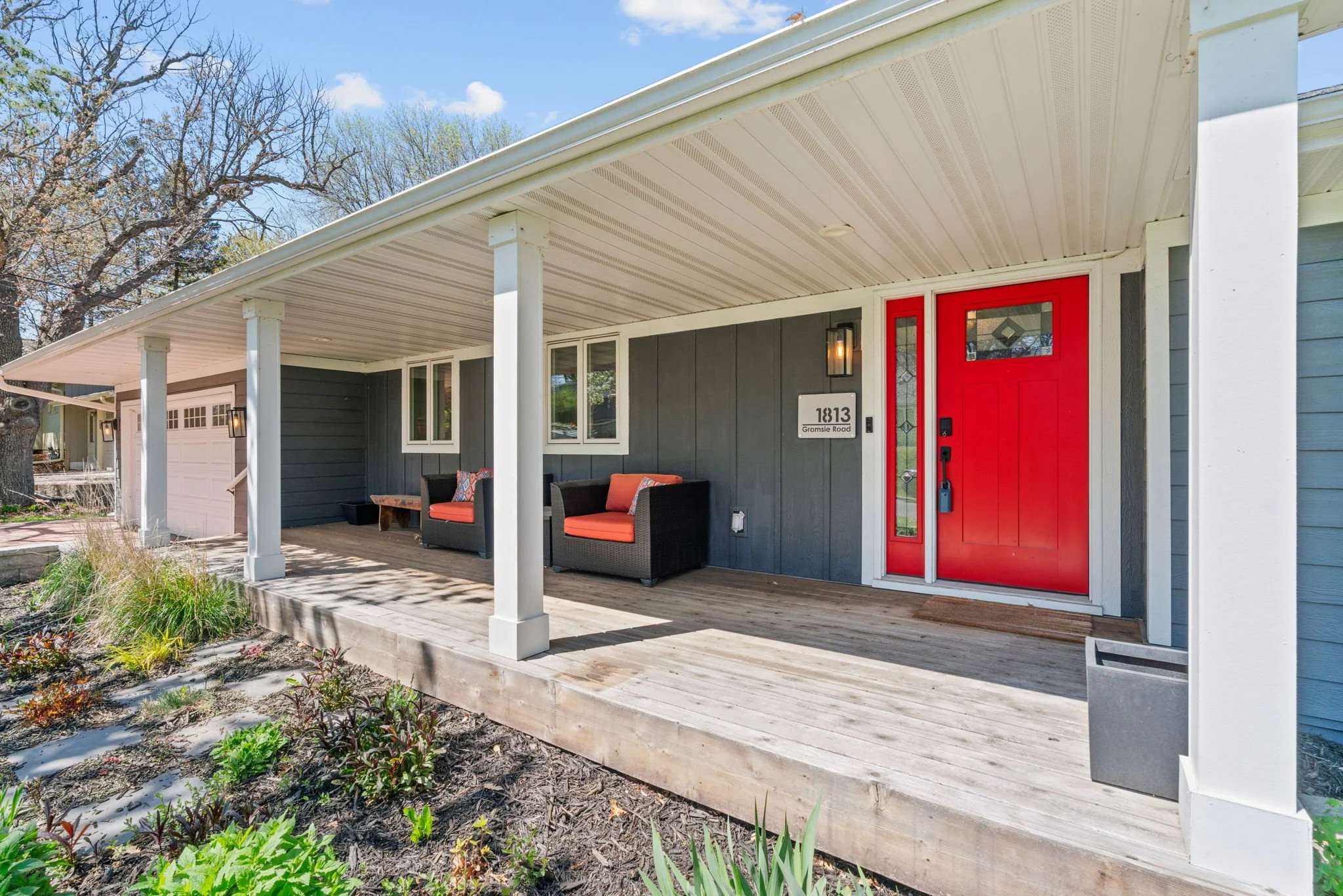 5-web-or-mls-1813 Gramsie Rd-5.jpg