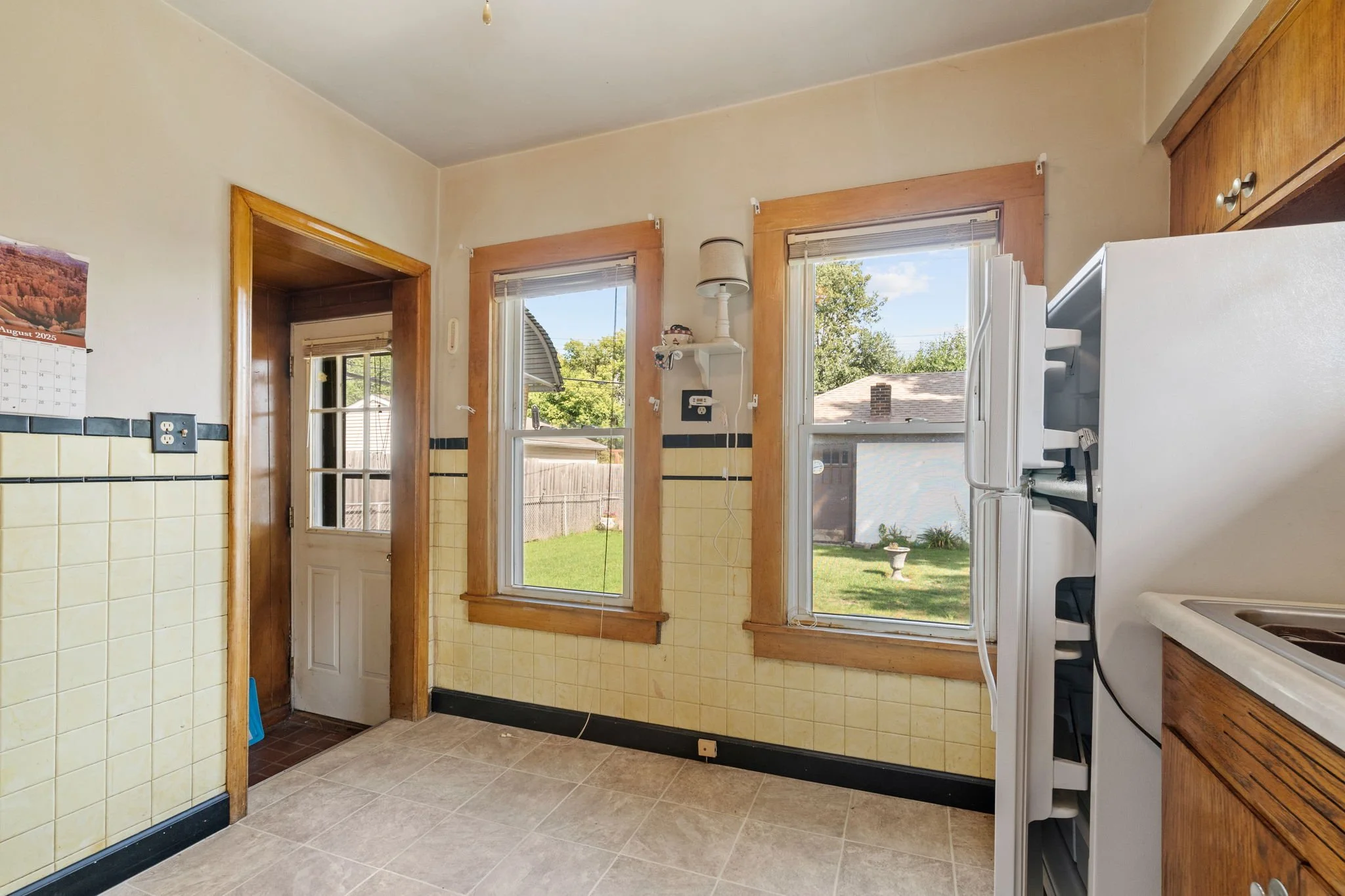 27-web-or-mls-735 Buchanan St-27.jpg
