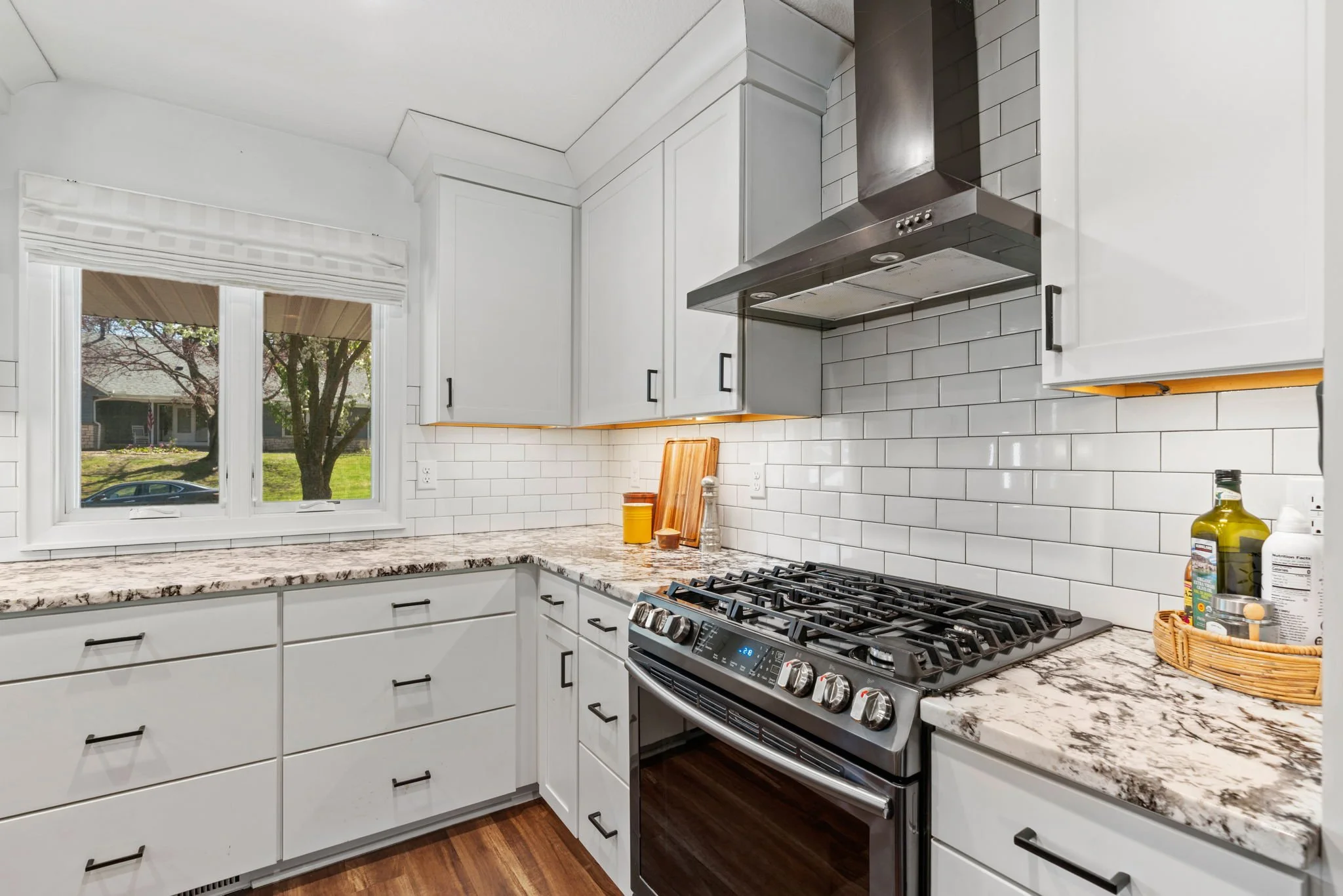 33-web-or-mls-1813 Gramsie Rd-33.jpg