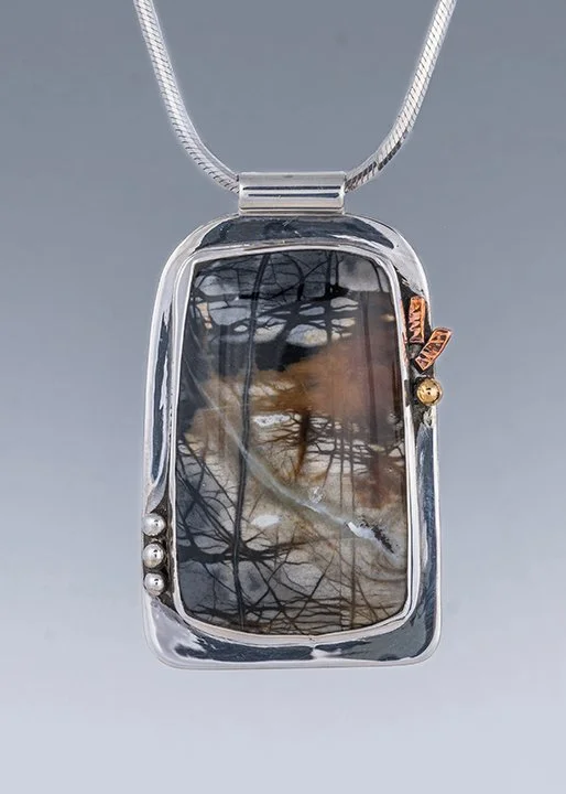 stone pendant in silver