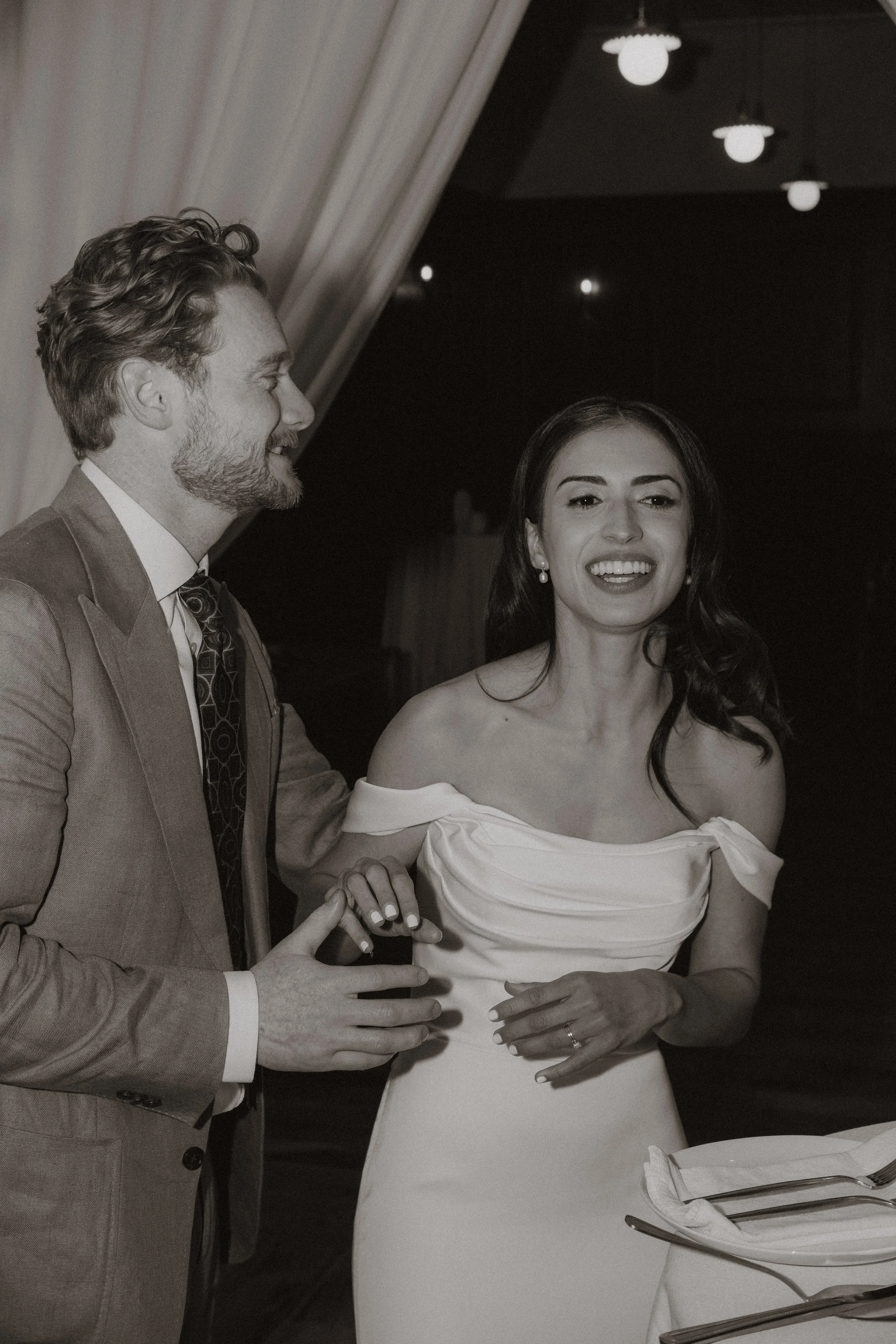 nick and emily wedding cake cutting Hillshore Photography-11.jpg