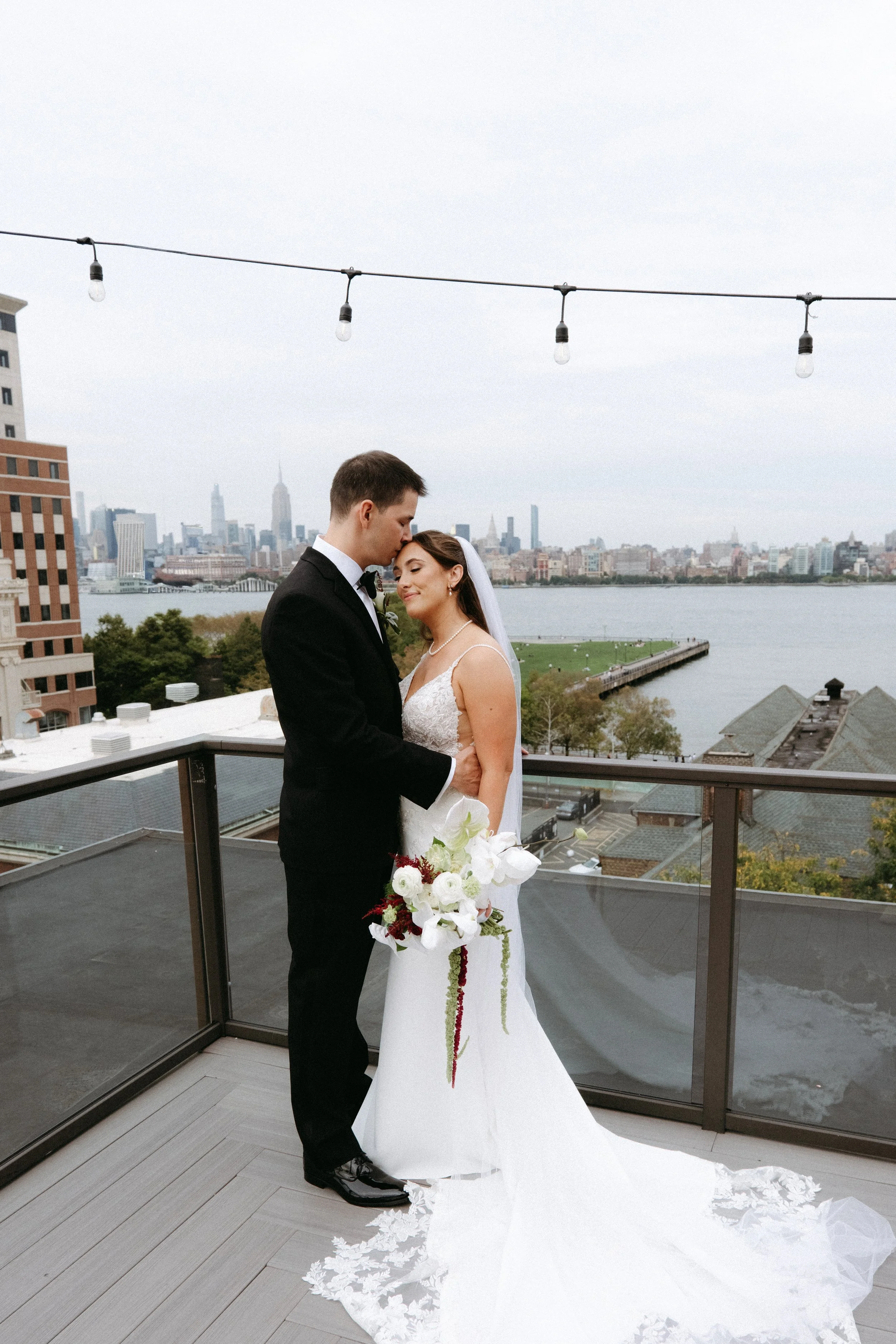 tom and sara wedding bride and groom Hillshore Photography-6.jpg