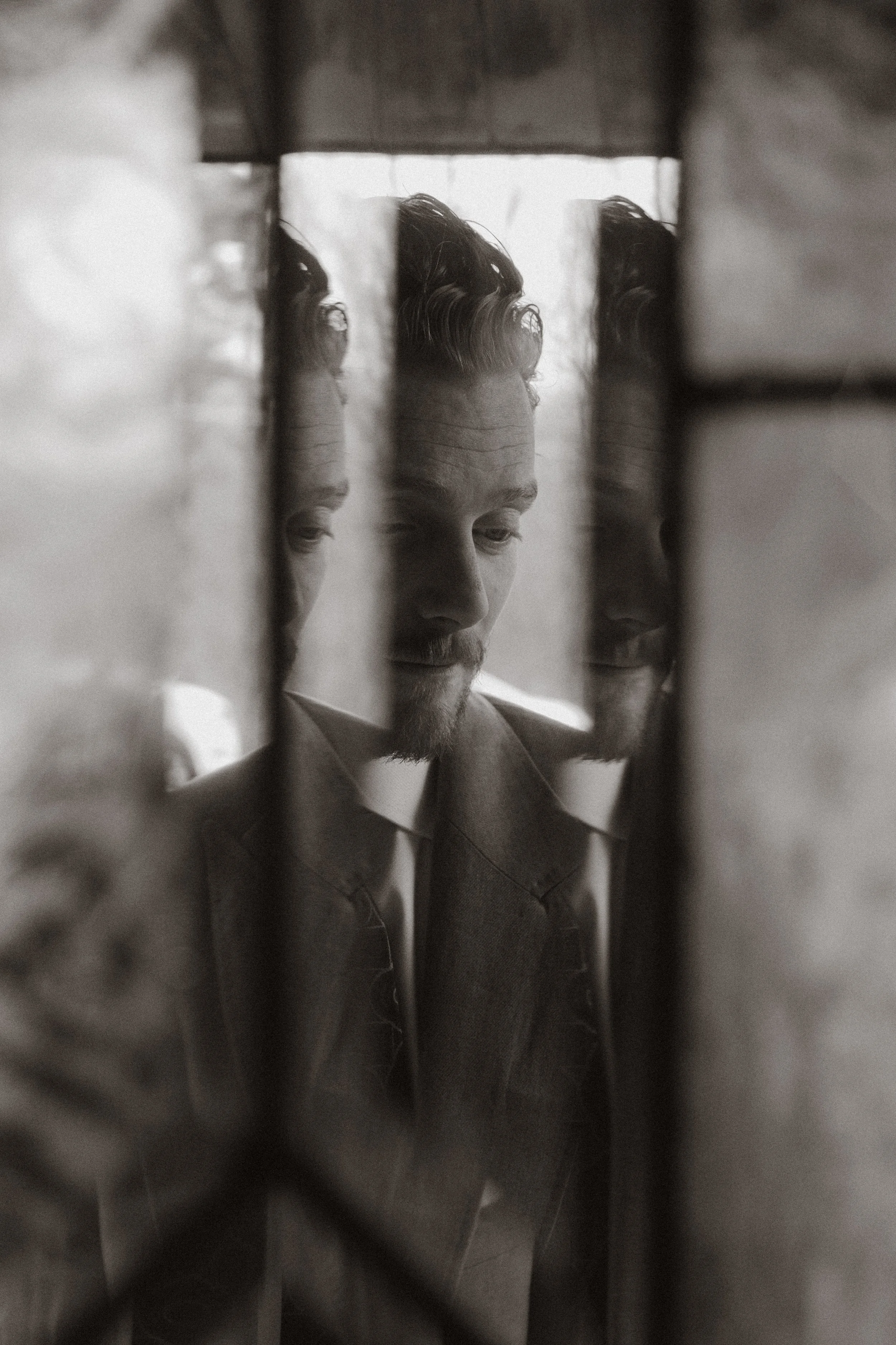 nick and emily wedding getting ready Hillshore Photography-42.jpg