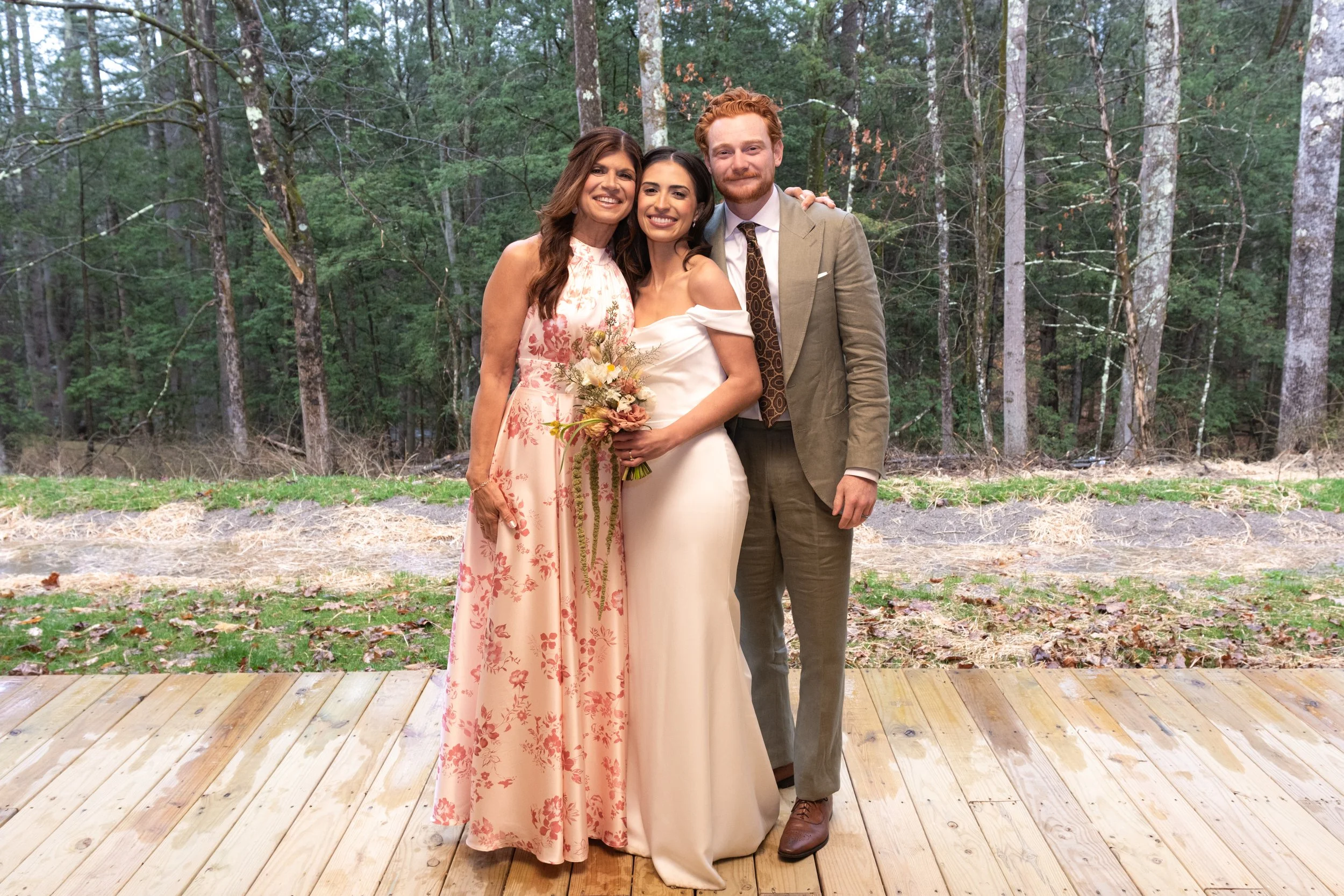 nick and emily wedding family bridal party Hillshore Photography-27.jpg