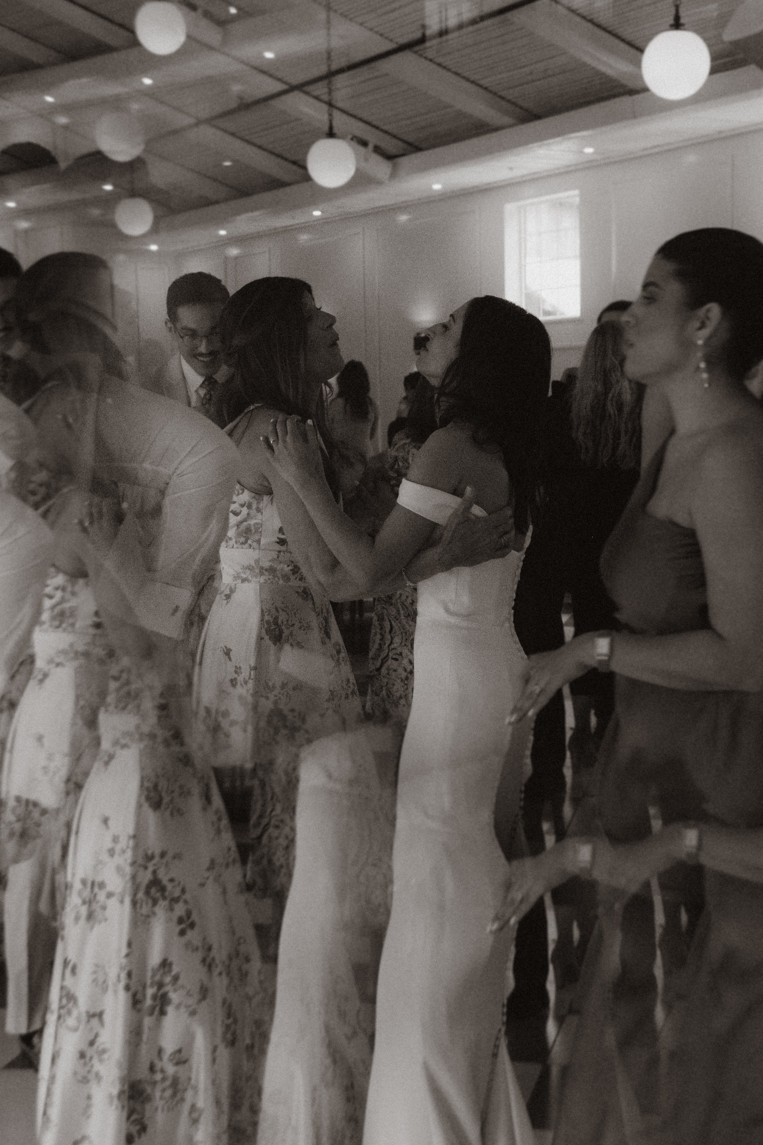 nick and emily wedding dancing Hillshore Photography-82.jpg