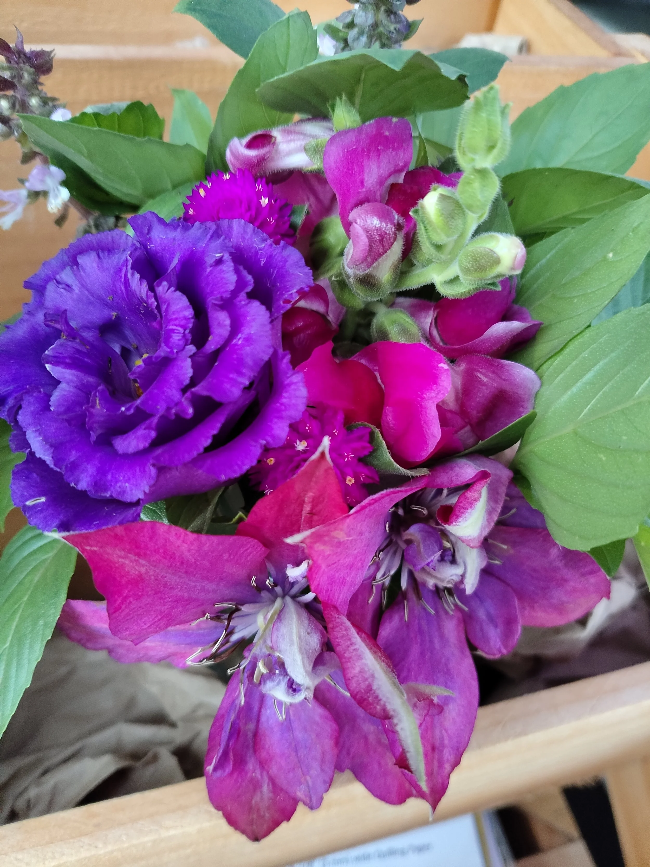 Lisianthus, snapdragon, and clematis