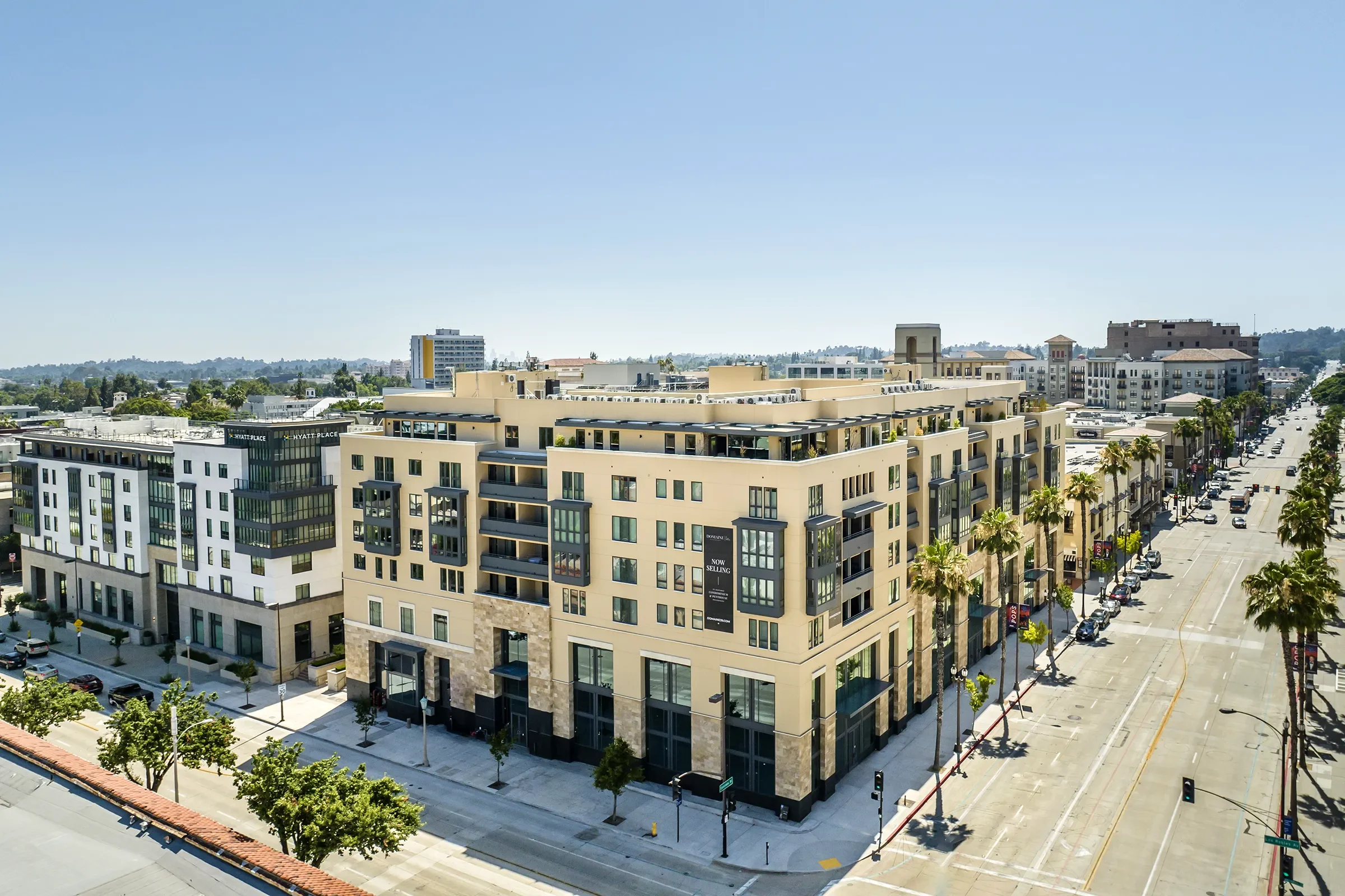 luxury exterior photography of domaine 39, a fully sold condominium community in pasadena, california