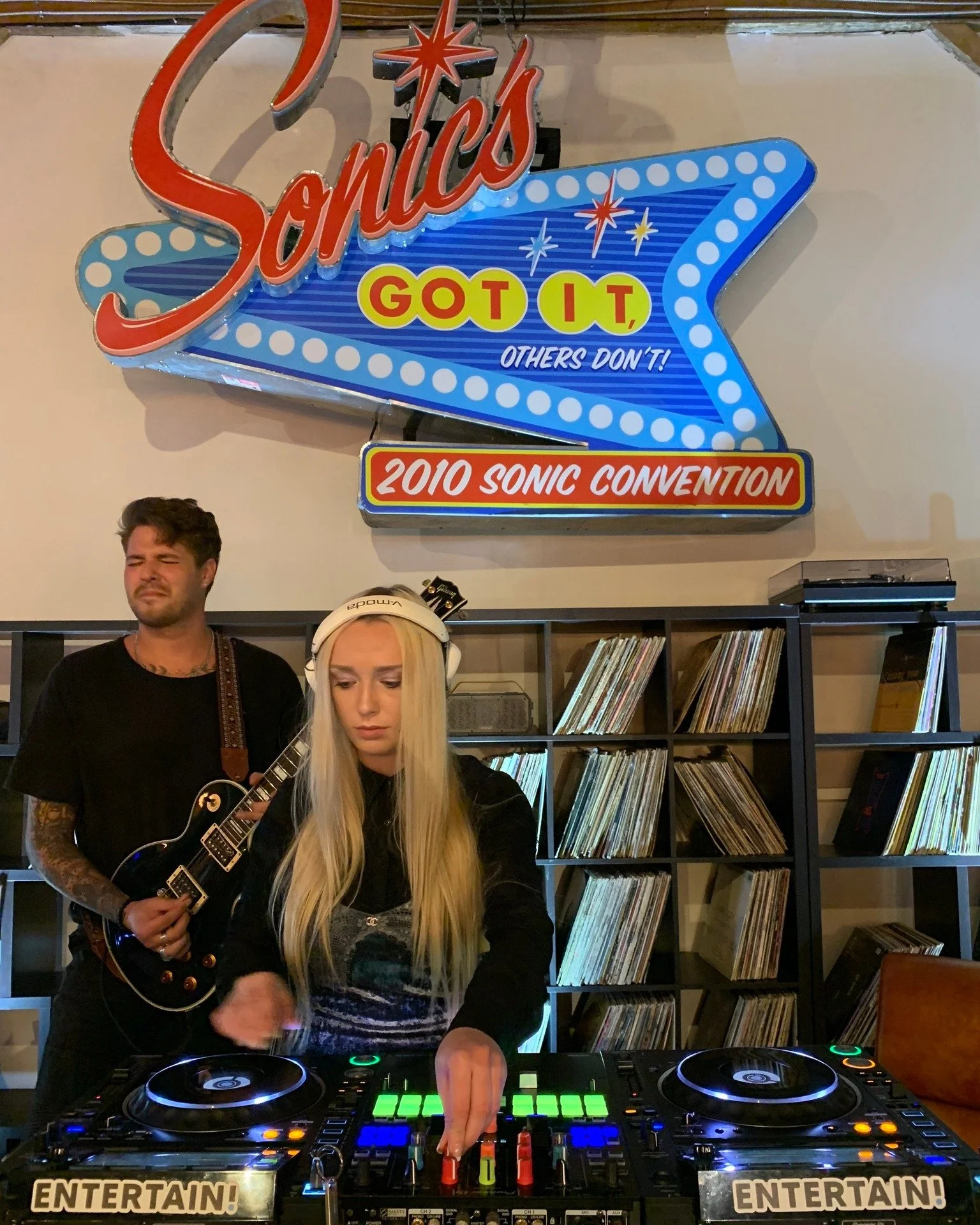 Throwback Thursday to a heck of a good time. ✨

#Nashville #DJ #PartyPlanning #Entertainment