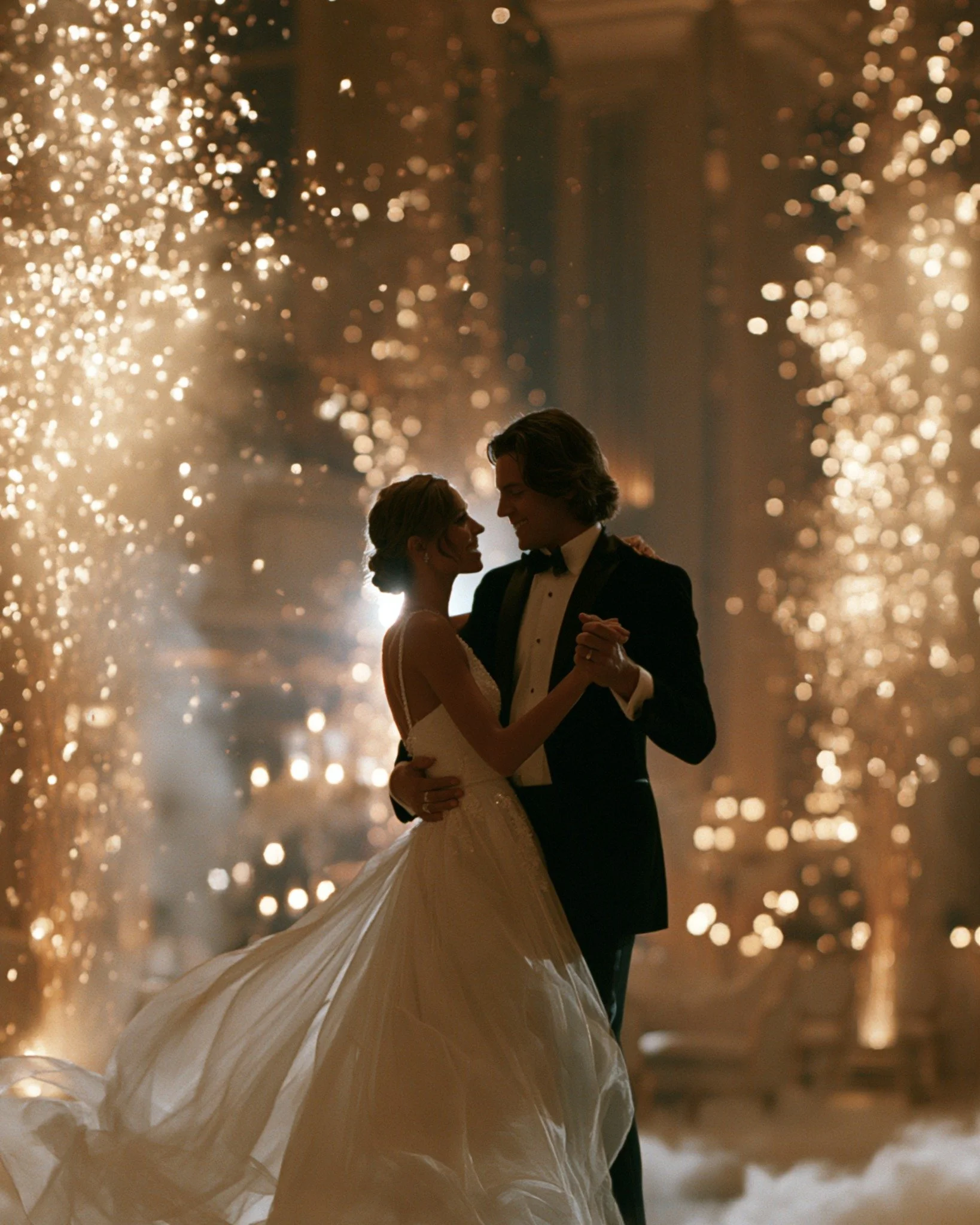 Cold spark fountains for the win! They make every moment magic. 
https://www.entertaintn.com/cold-spark-fountains

#ColdSparks #WeddingReception #EventVibes #EntertainDJs #PartyMagic #WeddingInspo #EventProduction #FirstDanceMagic #CelebrateBig #Ente