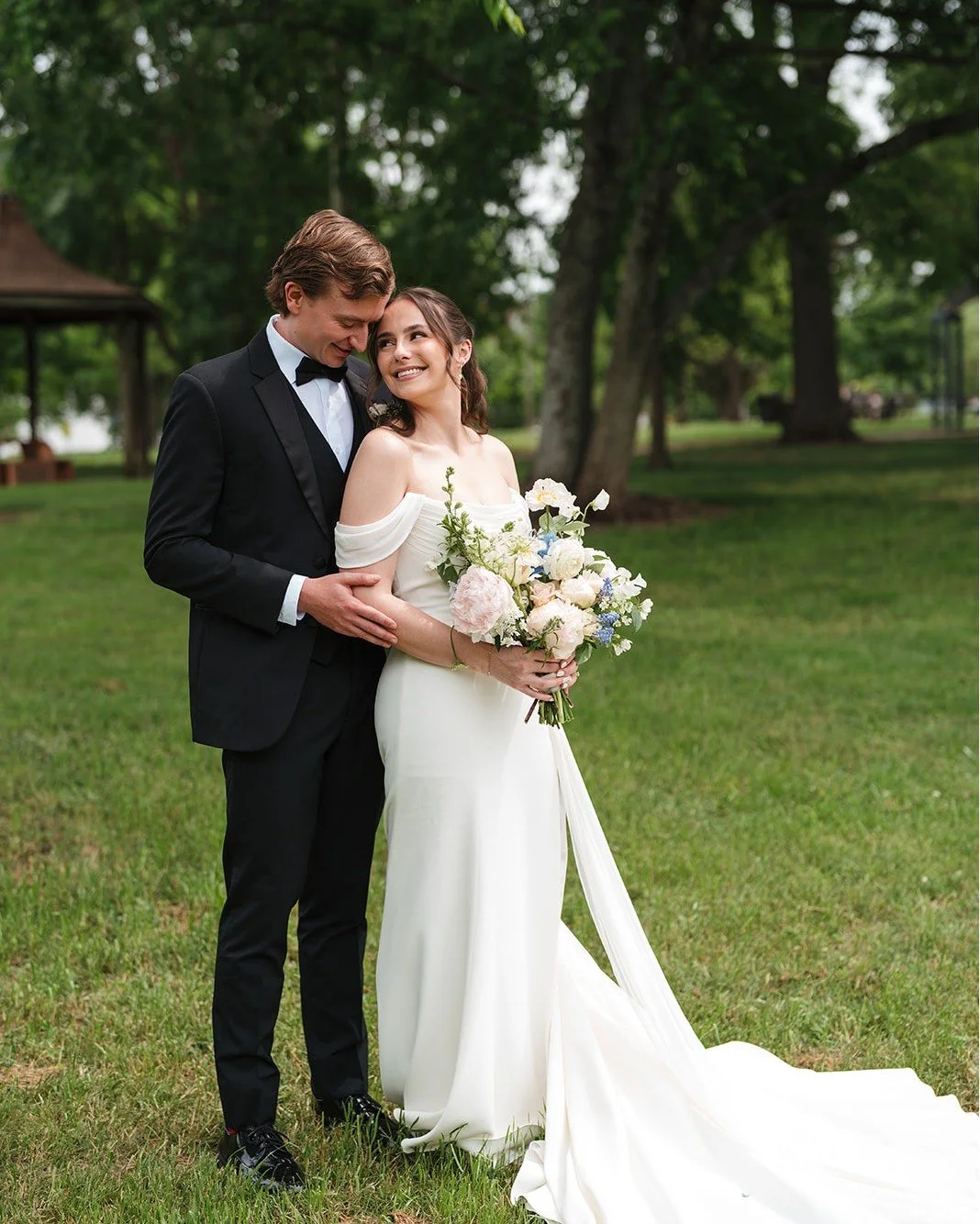 From the first look to the last dance 🥂💍

Every moment of your wedding day deserves to feel exactly right. We take care of the entertainment so you can just be completely present for all of it.

#NashvilleWedding #WeddingDay #WeddingDJ #TennesseeWe