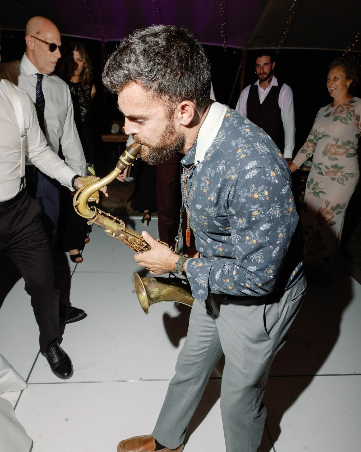 Nothing amps up the dance floor like some sax! 🎷✨ Can't tell me otherwise! 

#livesaxophone #weddingreception #dancefloor #nashville #weddingentertainment