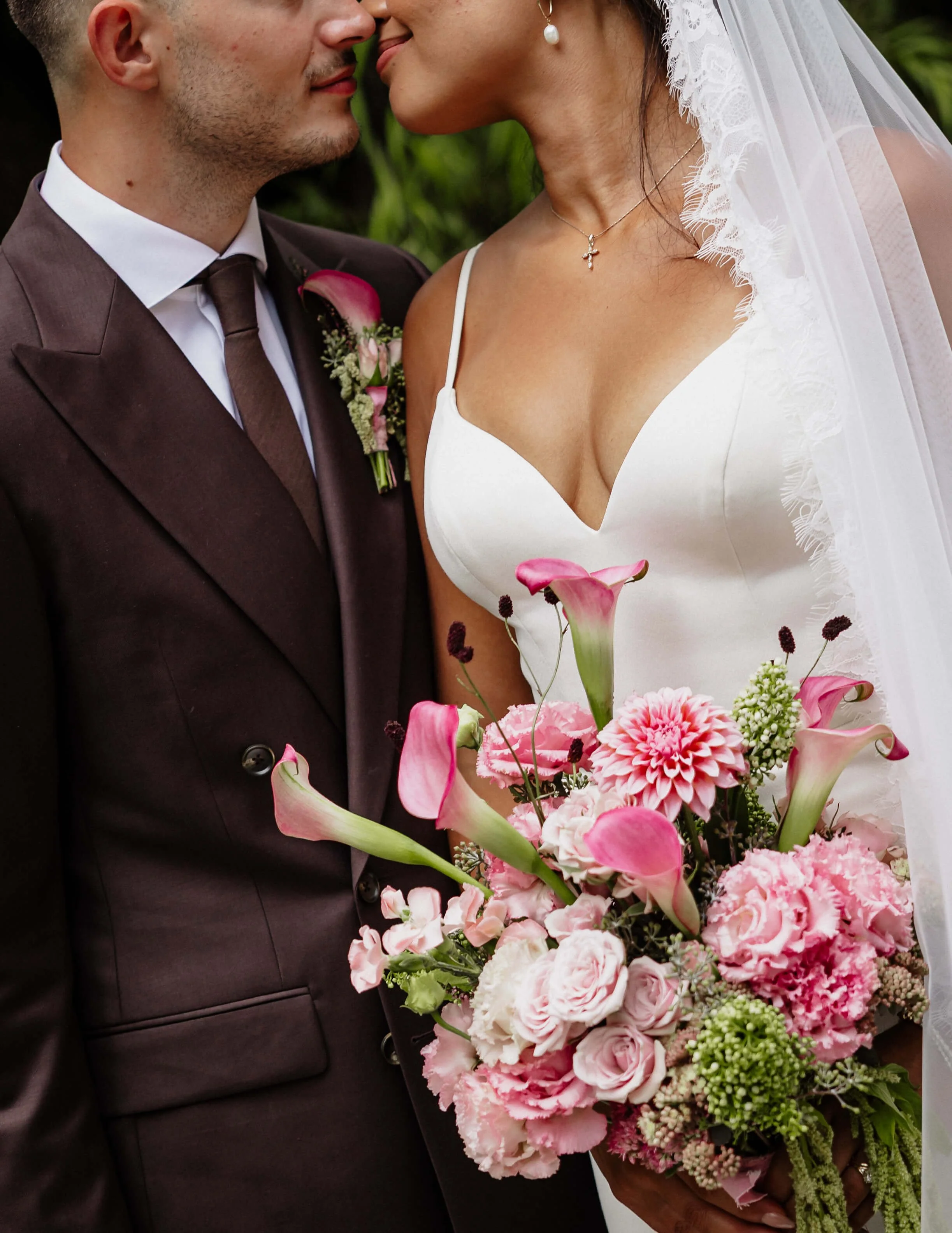 Un mariage au Pavillon de la Jamaïque à Montréal entre cocktail dînatoire, huîtres et tatouages