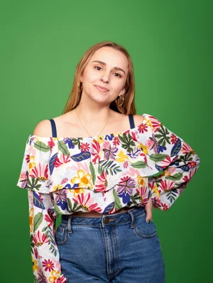 About — Hannah Witton