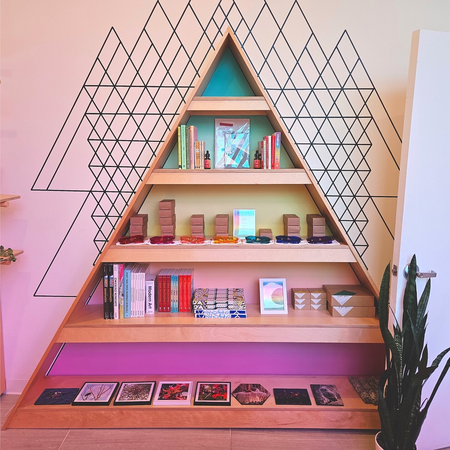 The PL pyramid is filled up with all new items!🌈

Hurry! Our ever-changing retail shop offers limited-time items! We have everything from wellness + yoga essentials to one of a kind art pieces, great books &amp; more✨

Visit us on weekdays from 6:30