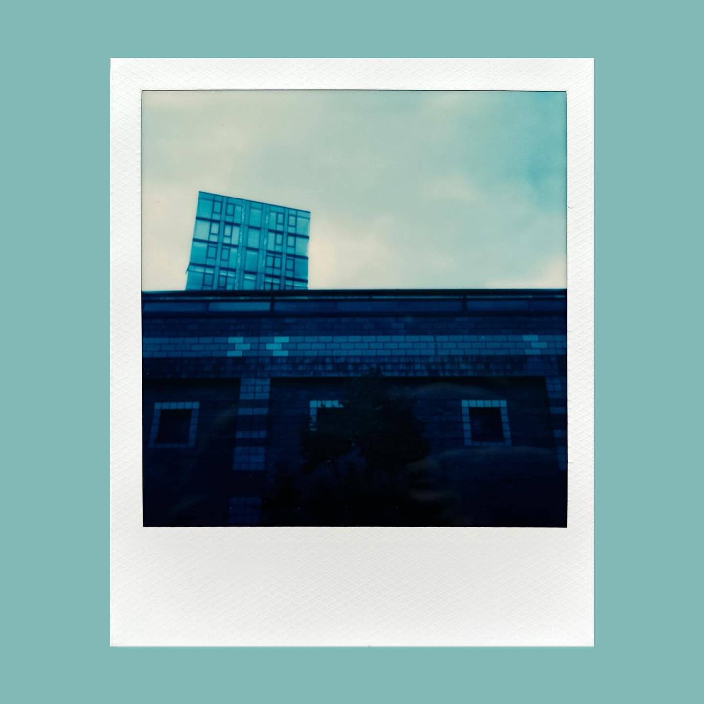 STUDY OF BUILDING 3
&bull;
&bull;
&bull;
#archway #building #polaroid #instant #instantfilm #london #minimal #minimalism #minimalint #unlimitedminimal #polaroidlovers #polaroidnow #polaroid600 #polaroidreclaimedblue #reclaimedblue #jeitootle