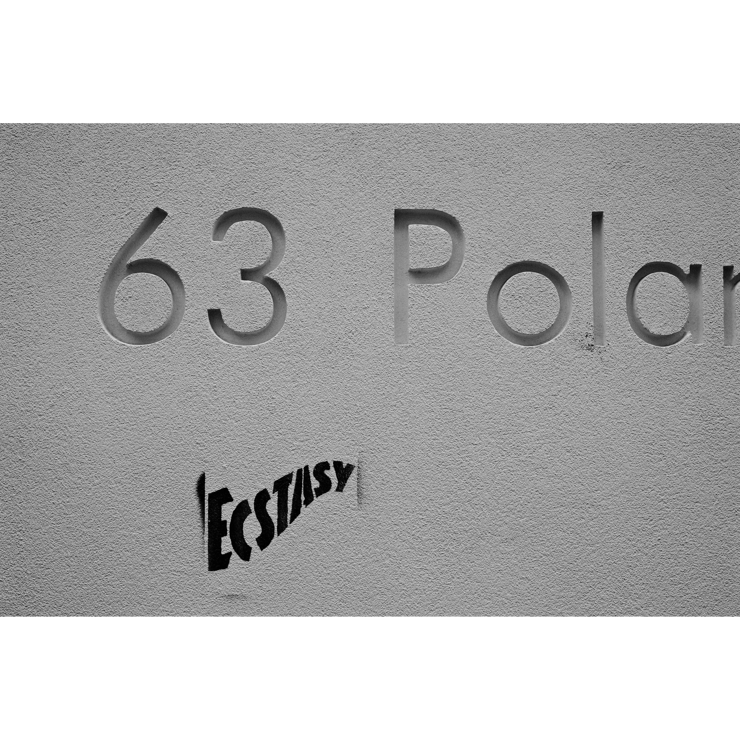 FUN ON 63 POLAND STREET
&bull;
&bull;
&bull;
#ecstasy #63 #polandstreet #soho #london #banalmag #minimal #minimalint #unlimitedminimal #urbanexploring #urbanspace #blackandwhite #monochrome #fujifilm #x100 #x100vi #filmsimulation #kodaktrix400 #adven