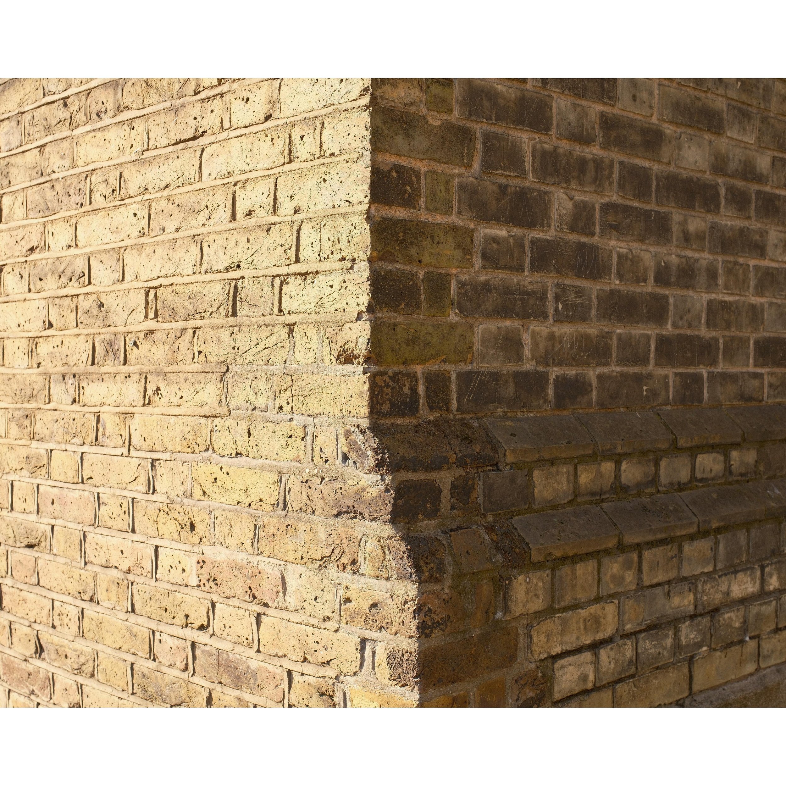 WALL DETAIL 2
&bull;
&bull;
&bull;
#wall #london #banalmag #minimal #minimalint #unlimitedminimal #urbanexploring #urbanspace #fujifilm #x100 #x100vi #filmsimulation #kodakvericolor #shotondigital #jeitootle