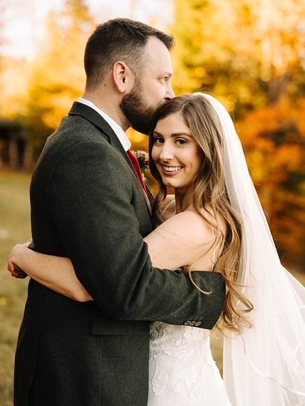 There&rsquo;s something magical about a fall &ldquo;yes.&rdquo; 🍂
Miriam, you were the picture of timeless elegance and we&rsquo;re so honored you found your gown with us. Wishing you a lifetime of love, laughter, and golden-leaf memories.
💙 #Gamby