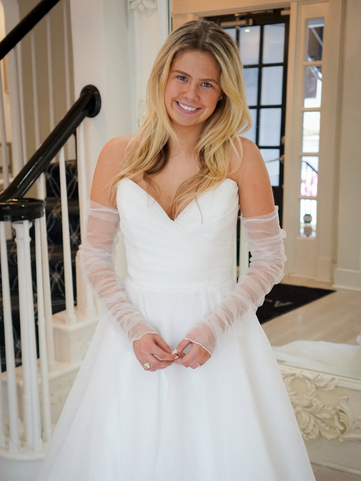 She&rsquo;s the moment you didn&rsquo;t know you were waiting for&hellip; ✨

Style P5182 by Paloma Blanca is a study in modern romance, where soft structure meets effortless grace. A strapless, draped organdy bodice frames the neckline with a gentle 