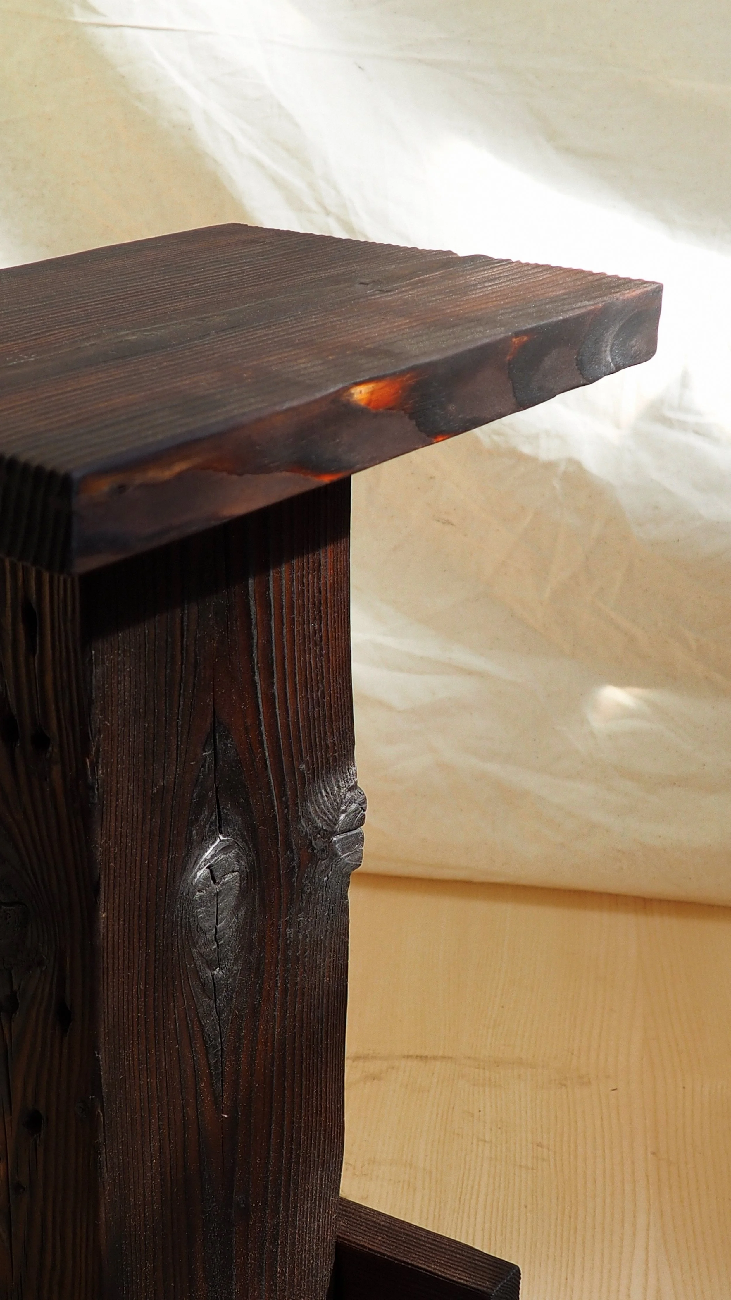 pine table details 2.jpg