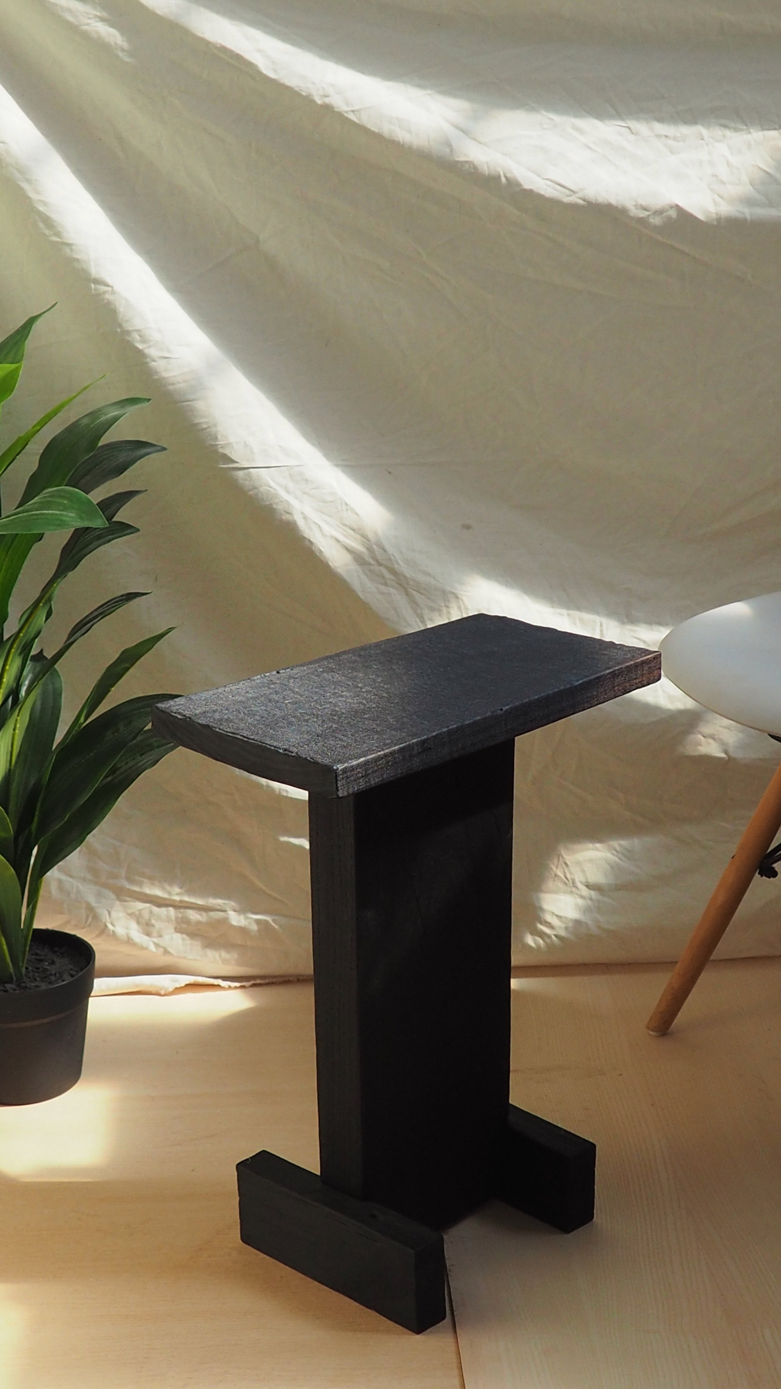 oak table 4 (nice).jpg