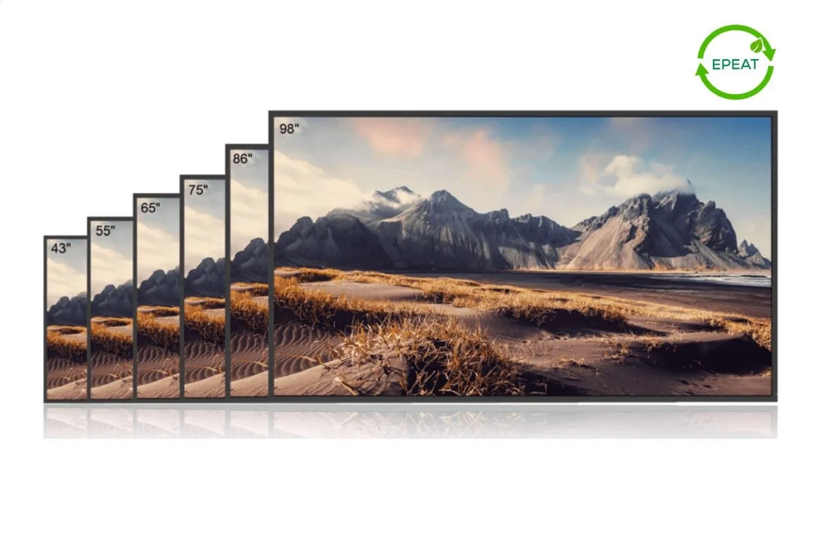 Televisor con diferentes tamaños de pantalla que muestran una misma imagen de un paisaje montañoso y desértico