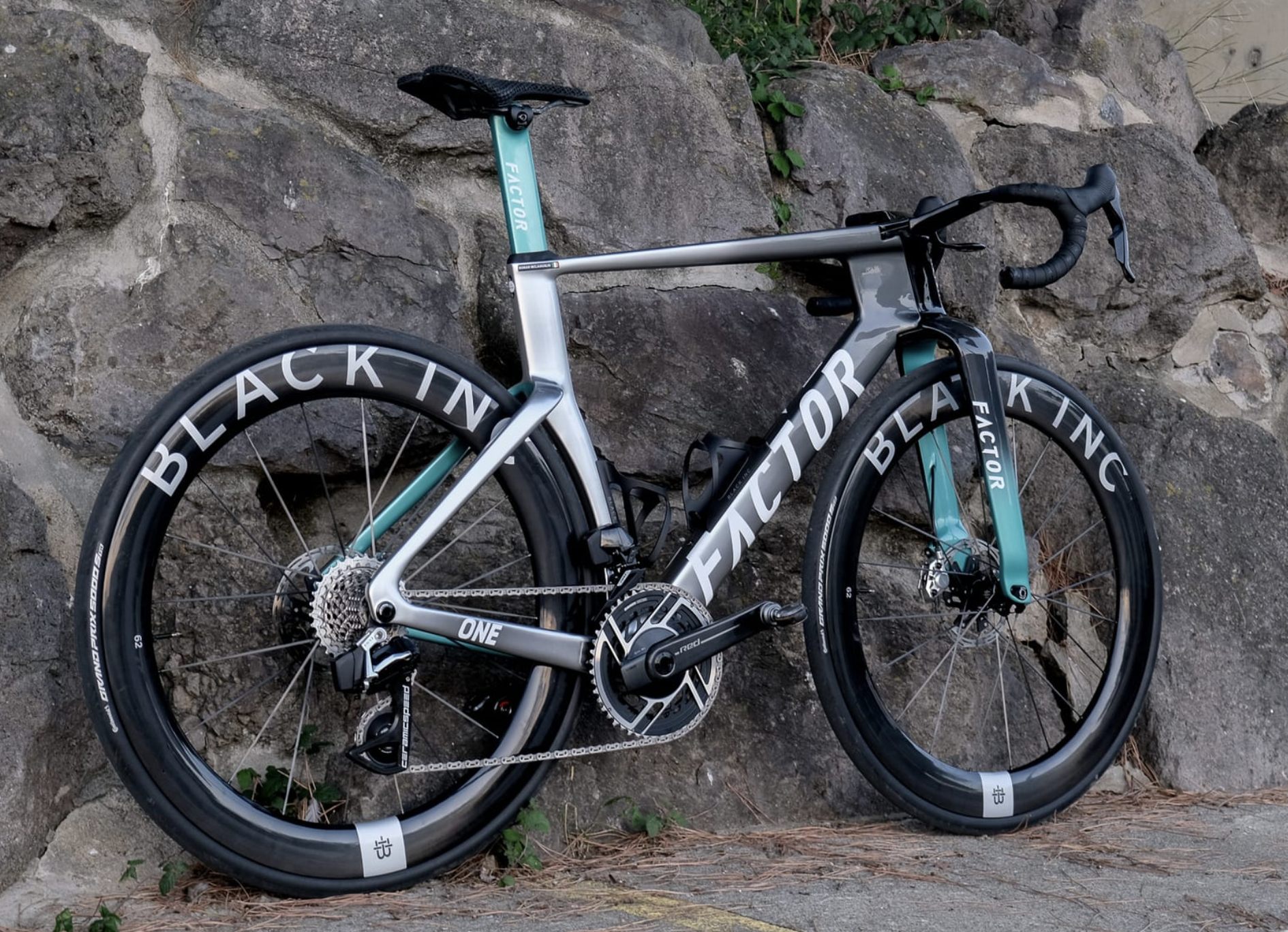 das Factor One ein aerodynamisches Rennrad