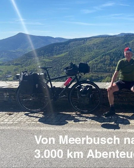 Am Freitag, 21.11. erz&auml;hlen wir von unserer Radreise von Meerbusch - Lissabon, die wir vor Er&ouml;ffnung unseres Laden gemacht haben.

Das wollten wir eigentlich schon lange machen, hatten aber noch keine Zeit, unsere Bilder zu sortieren. 

Wir