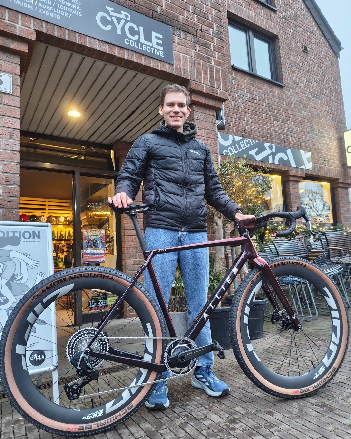 Merkt euch mal den Namen Richard! 
Richard Bihlmeier aus Monheim! 
N&auml;chstes Jahr geht Richard an den Start bei verschiedenen Gravel Rennen und er hat sich das Allied Able als seinen Begleiter ausgesucht. Wir finden: Gute Wahl Richard! 
Wir sind 