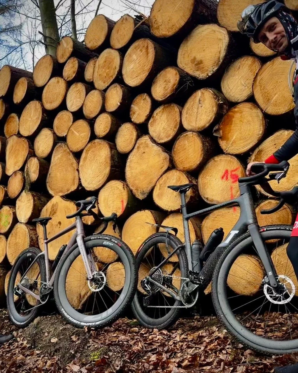 Guten Morgen in die Insta Runde;)) 
 
Heute mal 3 Pics aus dem Norden. Ein FARA Gr/4 und ein 3T Project X haben wir an Sascha und Ren&eacute; in Bremen geliefert. Mega sch&ouml;ne R&auml;der! 
Jungs, klasse Bilder und euch beiden viel Spa&szlig; auf 