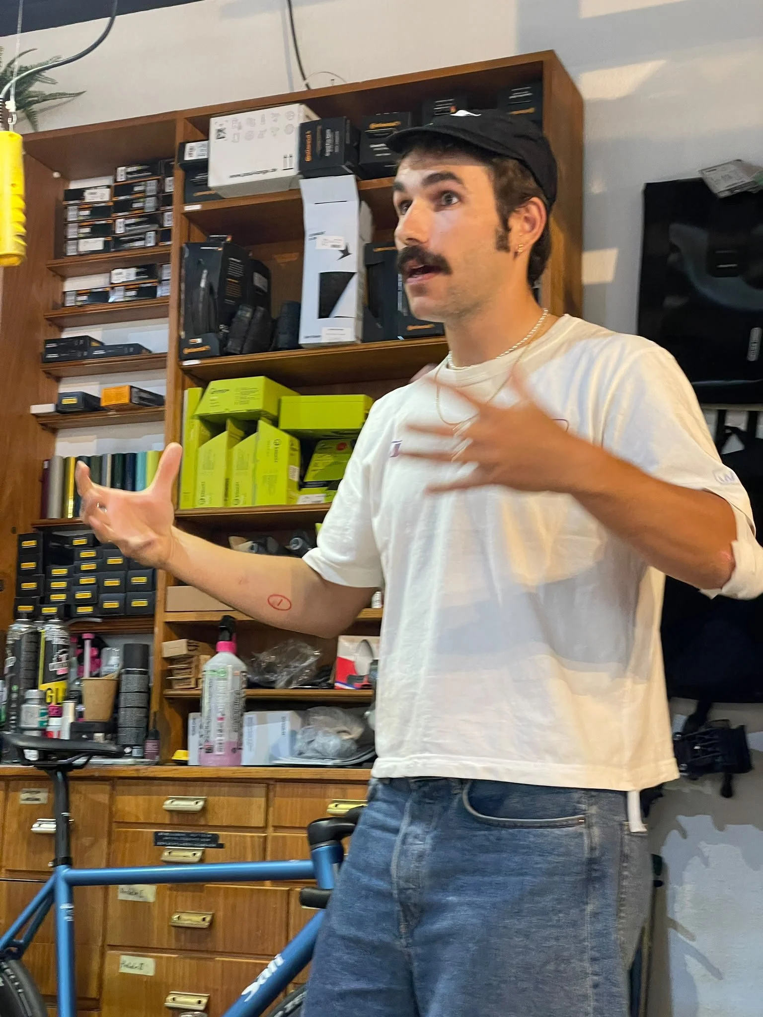 Jimbo Safi Works im Cycle collective