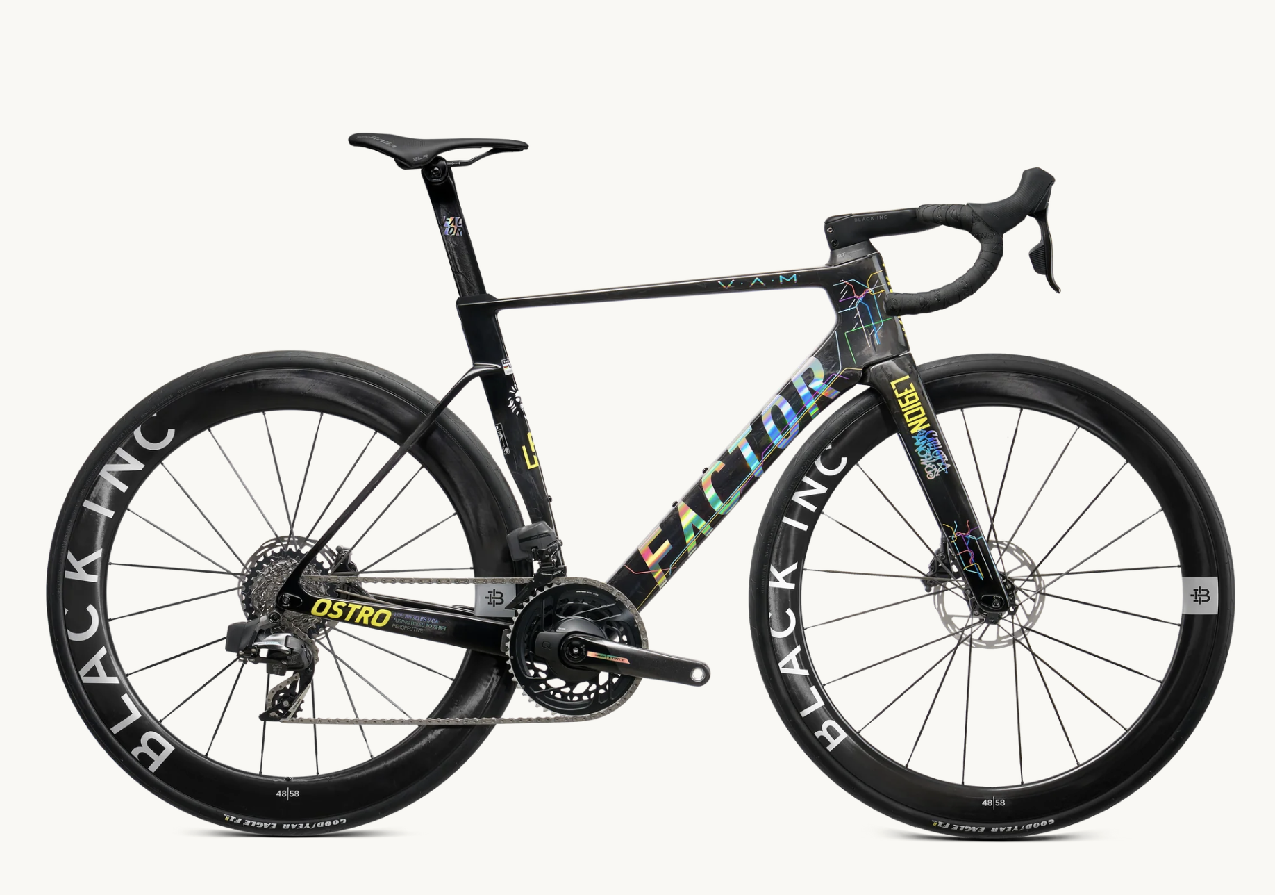Ein schwarzes Factor Rennrad mit bunten, mehrfarbigen Akzenten, Carbonrahmen