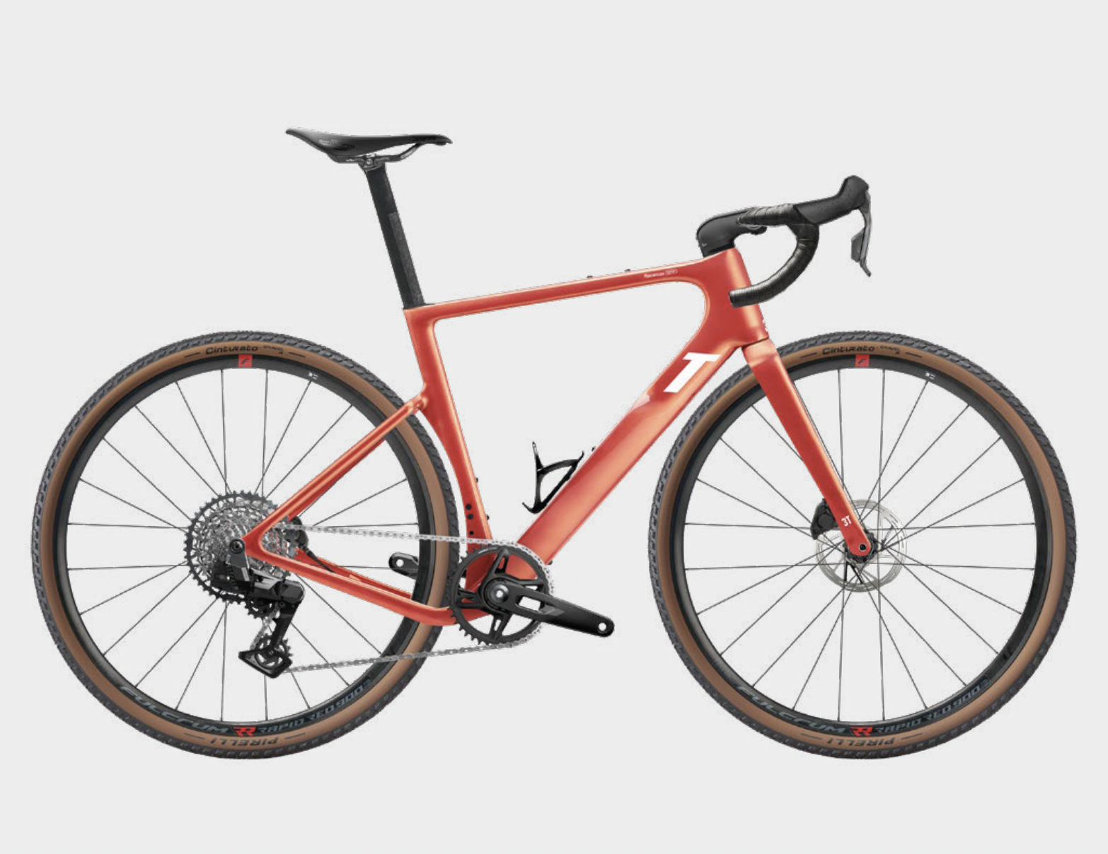 Ein rotes Gravelbike mit schwarzen Lenkergriffen, braunen Reifen und schwarzer Sattel