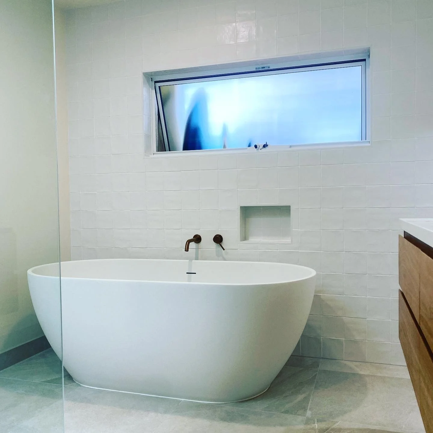 Bathroom Jan Juc.JPG