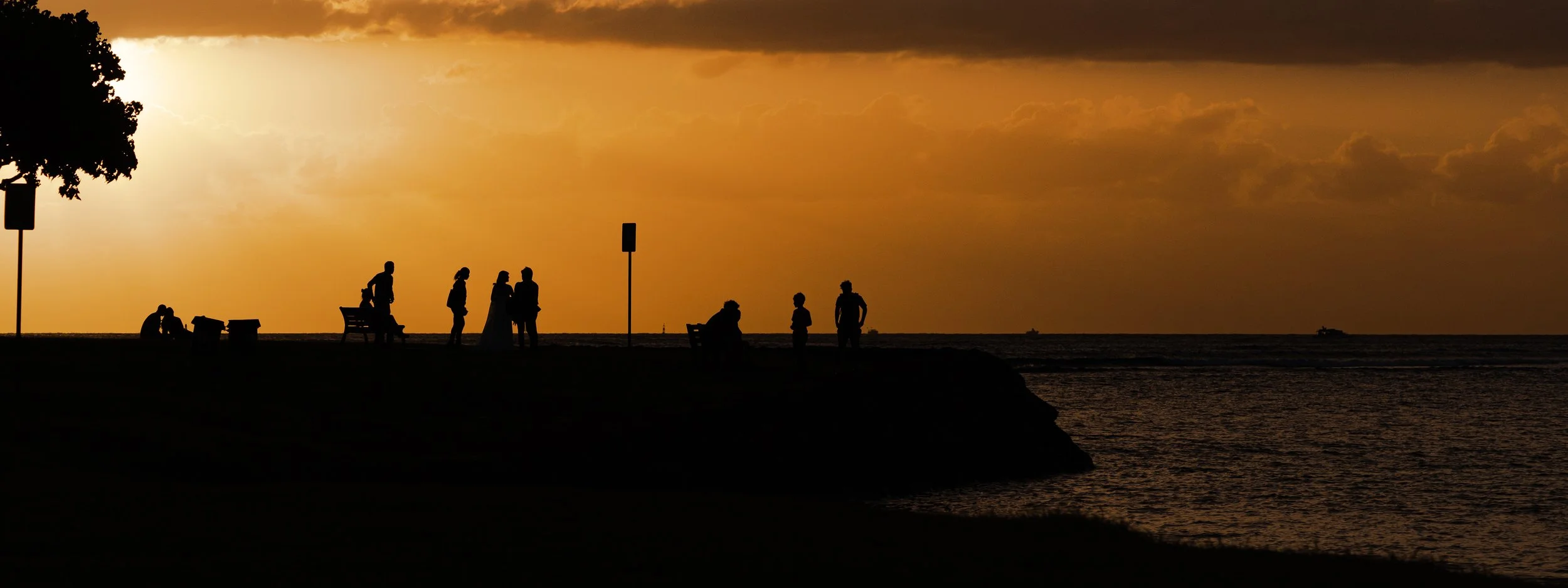 Bride Silhouette at Ala Moana Beach Park-1.jpg