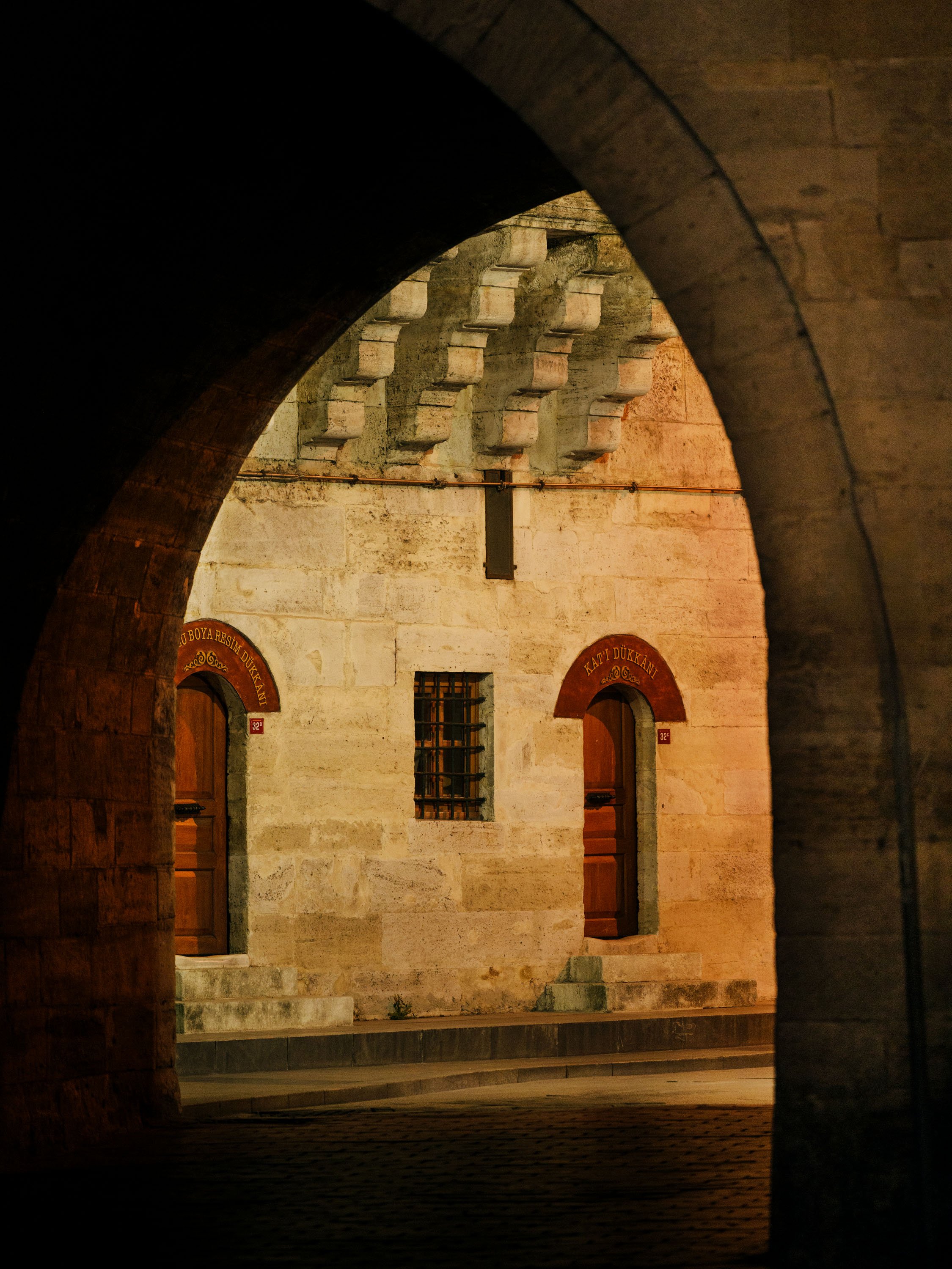 GQxChase_Istanbul_250730_06_GalataBridge_EminouSquare_1113.jpg