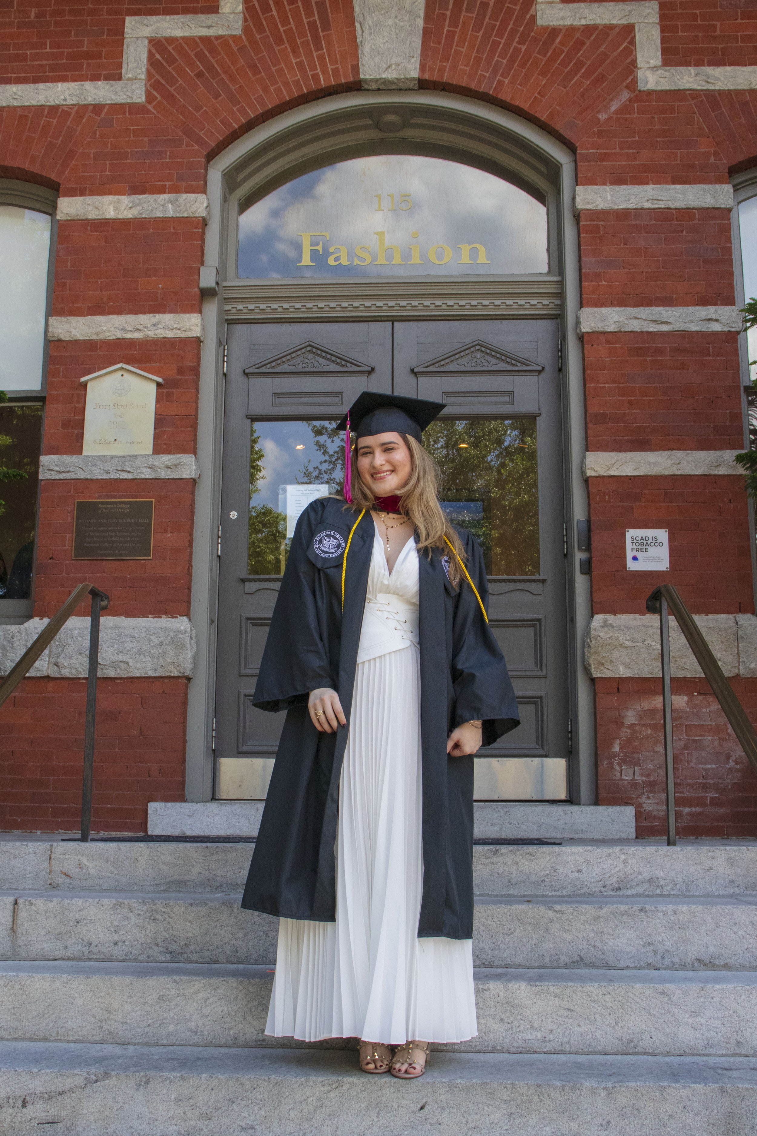 Gigi's_Grad_Photos_Sandra_42 copy.jpg