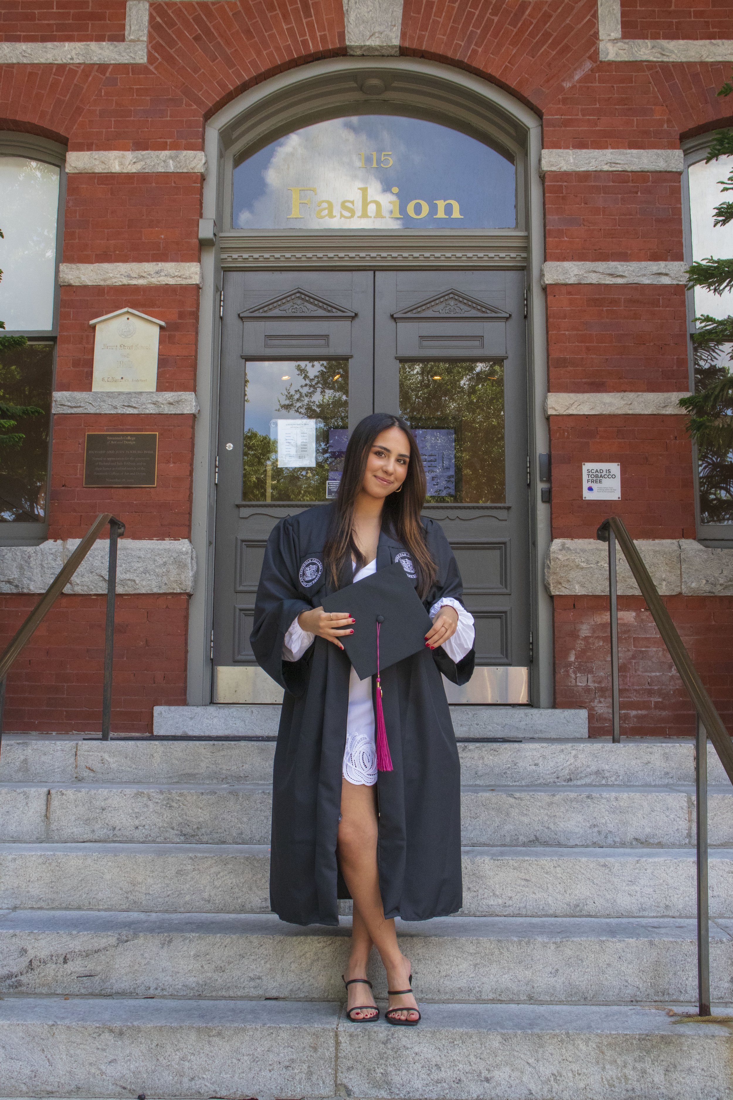 Gigi's_Grad_Photos_Gigi_3 copy.jpg