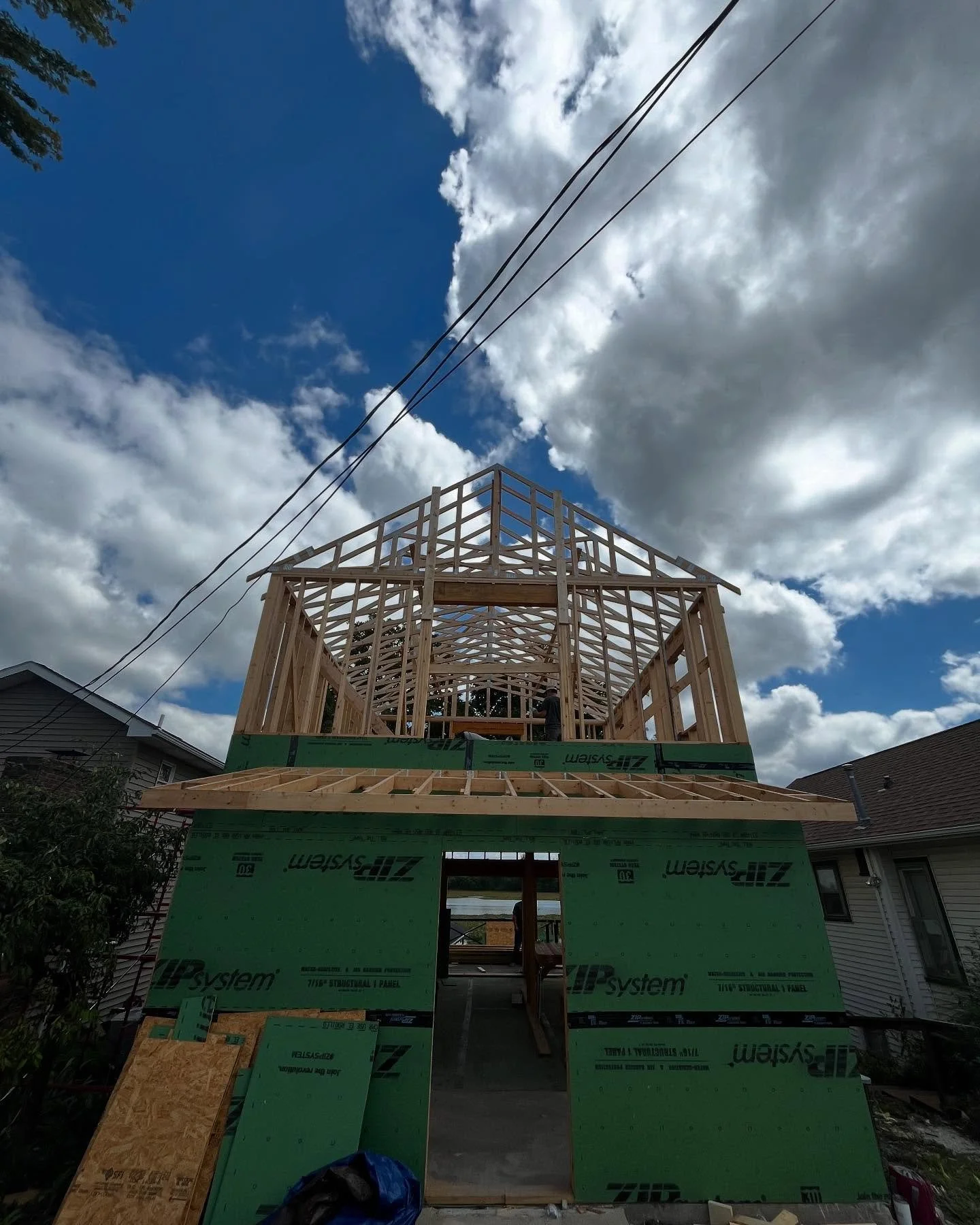 All framed up!

#buildcraft #construction #indianlakeohio #lakehouse #lfg