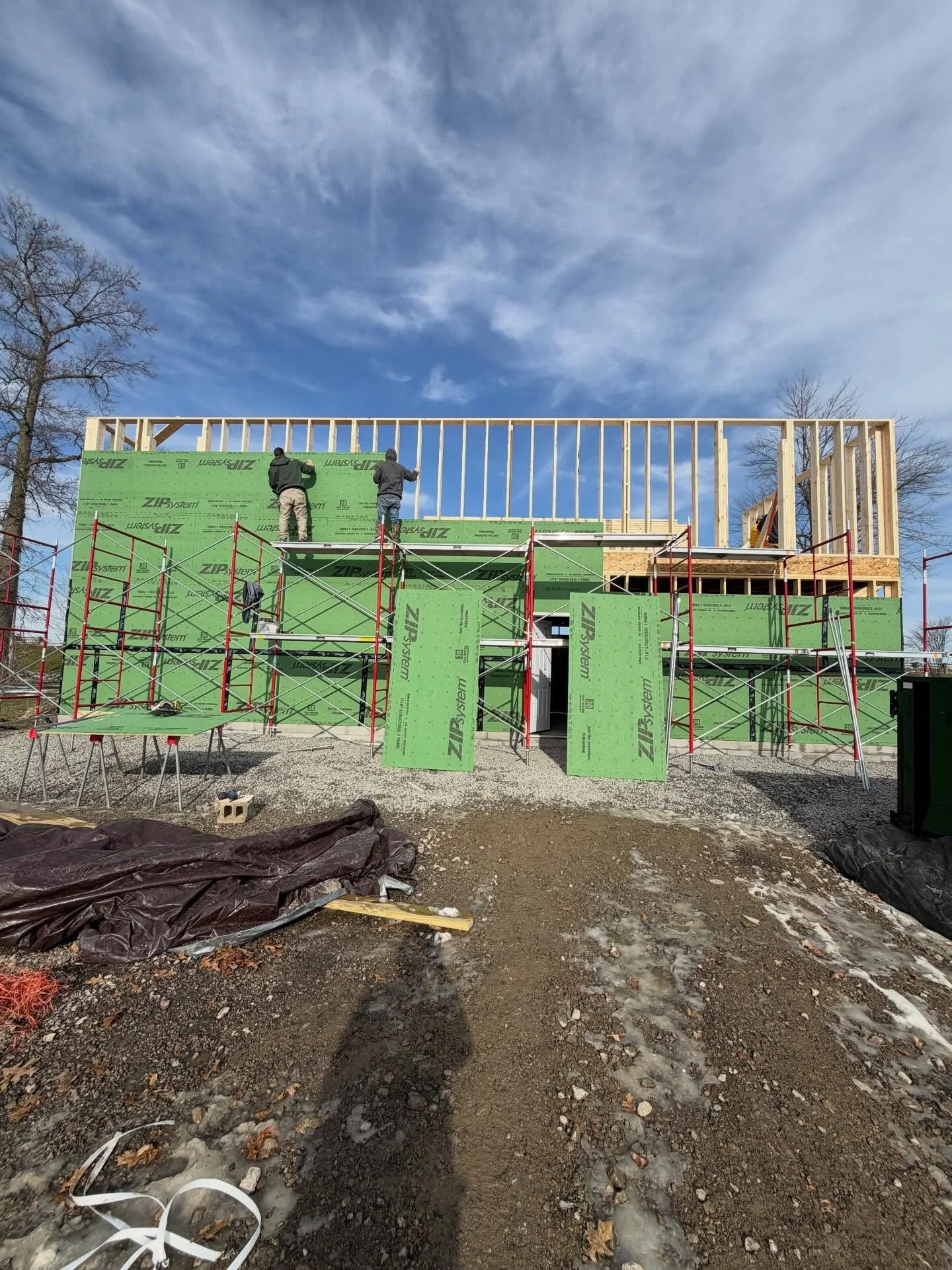 Sheathing going up today! 
#zipsystem #sheathing #newbuild #buildcraft #lgf