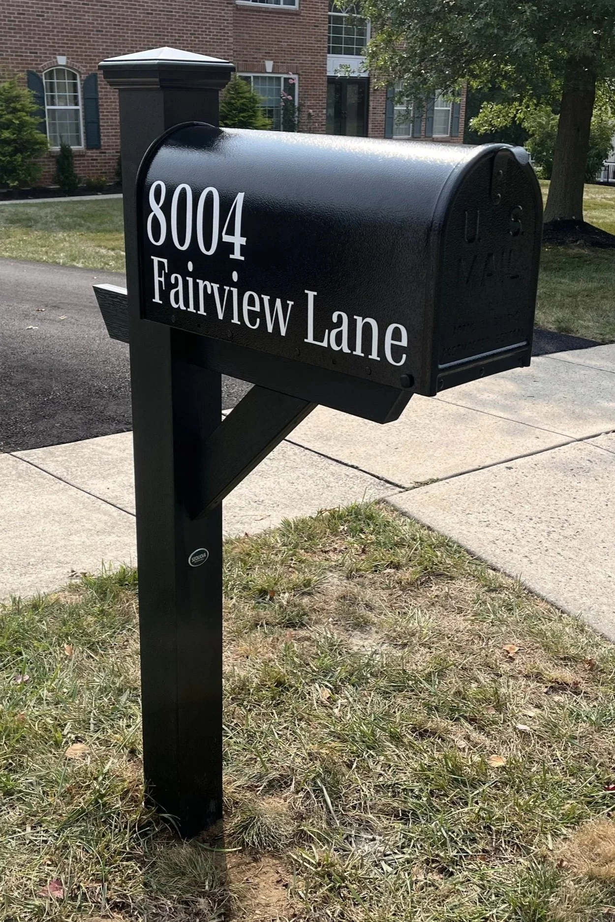 Sequoia Janzer Mailbox - Black Post