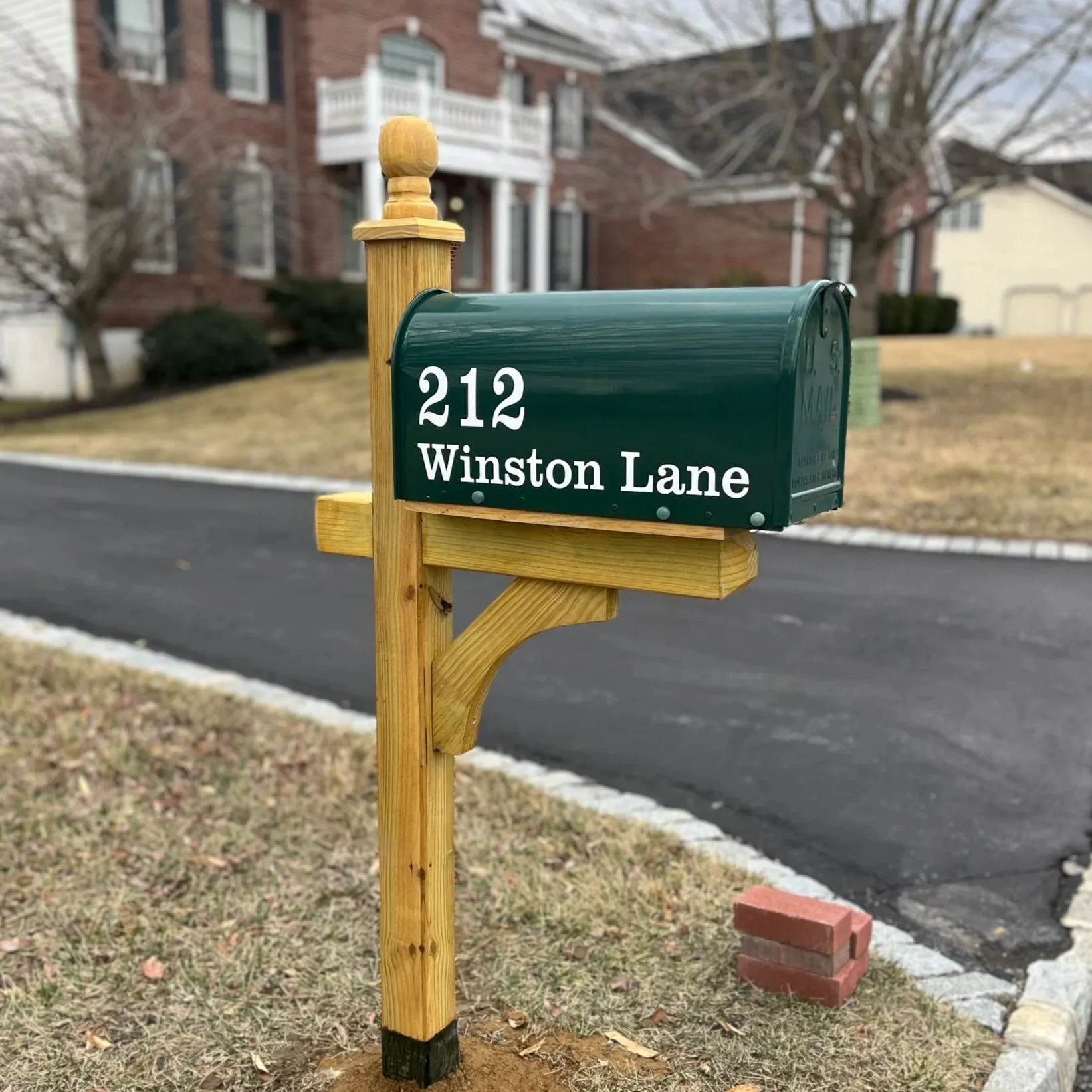 Riverside at Chadds Ford HOA Approved Mailbox and Post