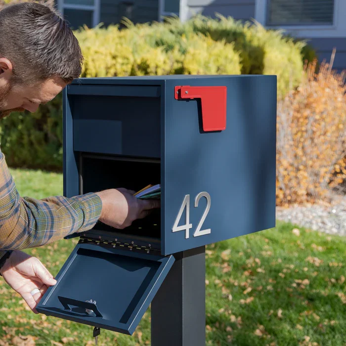 Adoorn XL Locking Mailbox