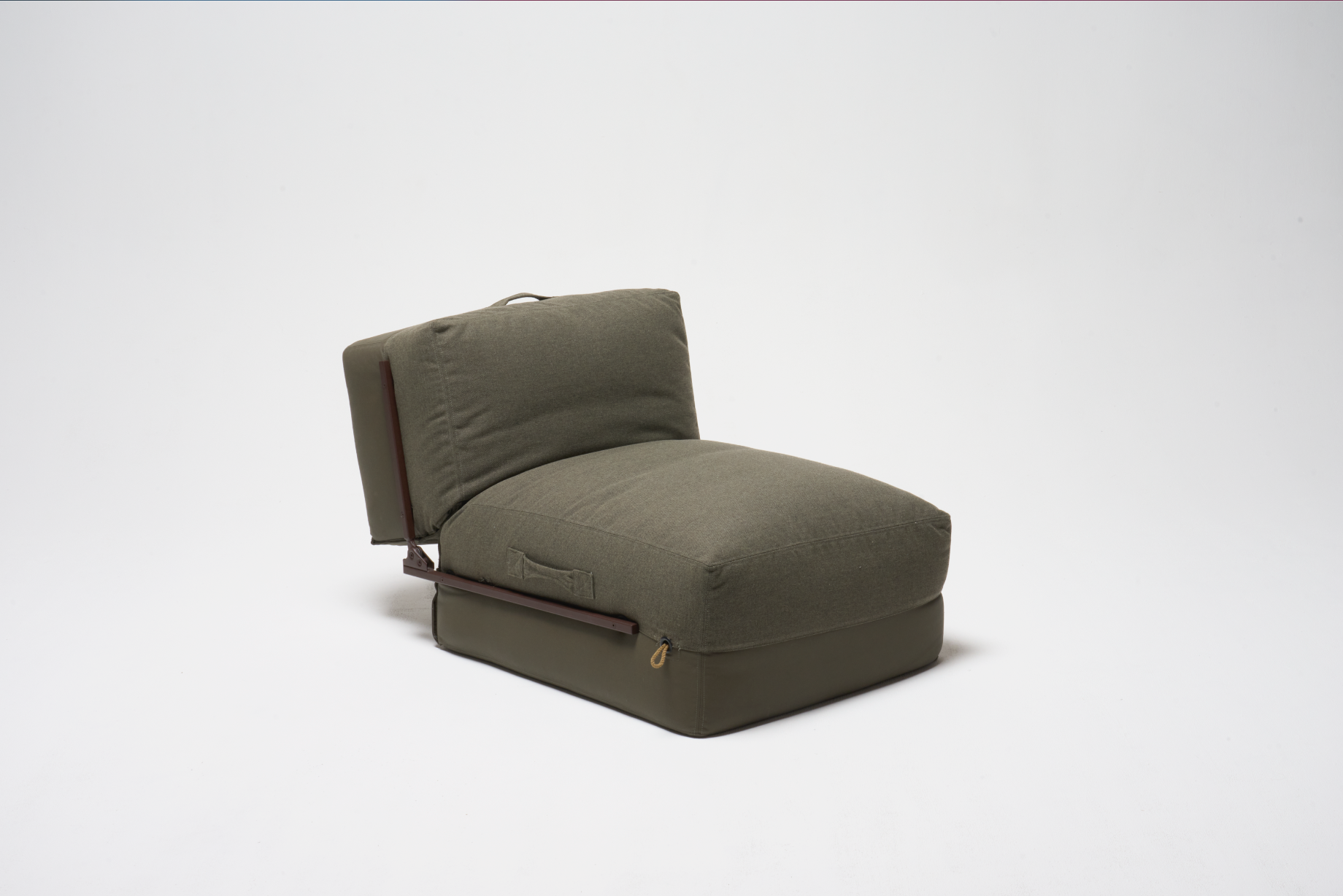 Stephen Kenn_Exterior Chair_06.png