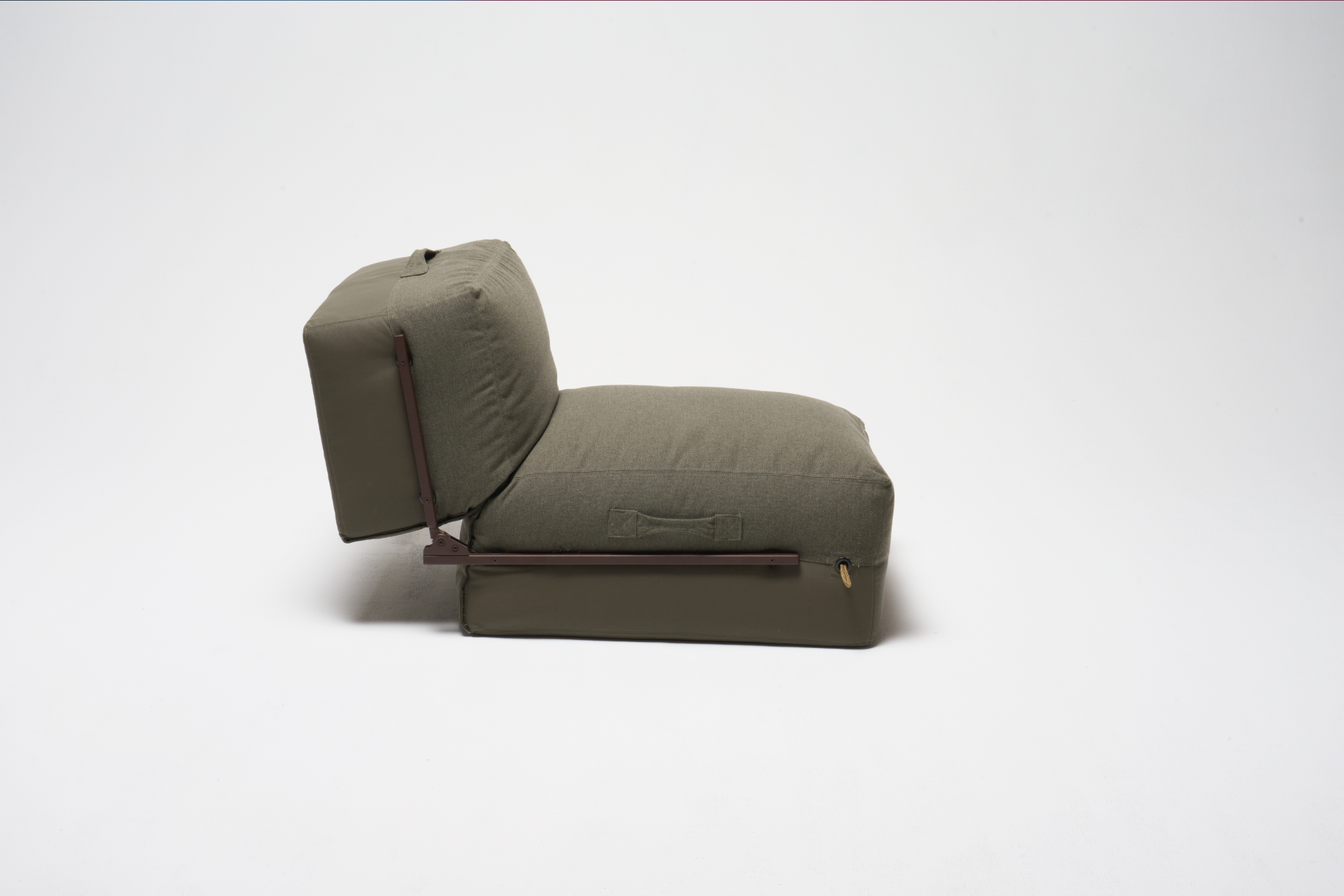 Stephen Kenn_Exterior Chair_07.png